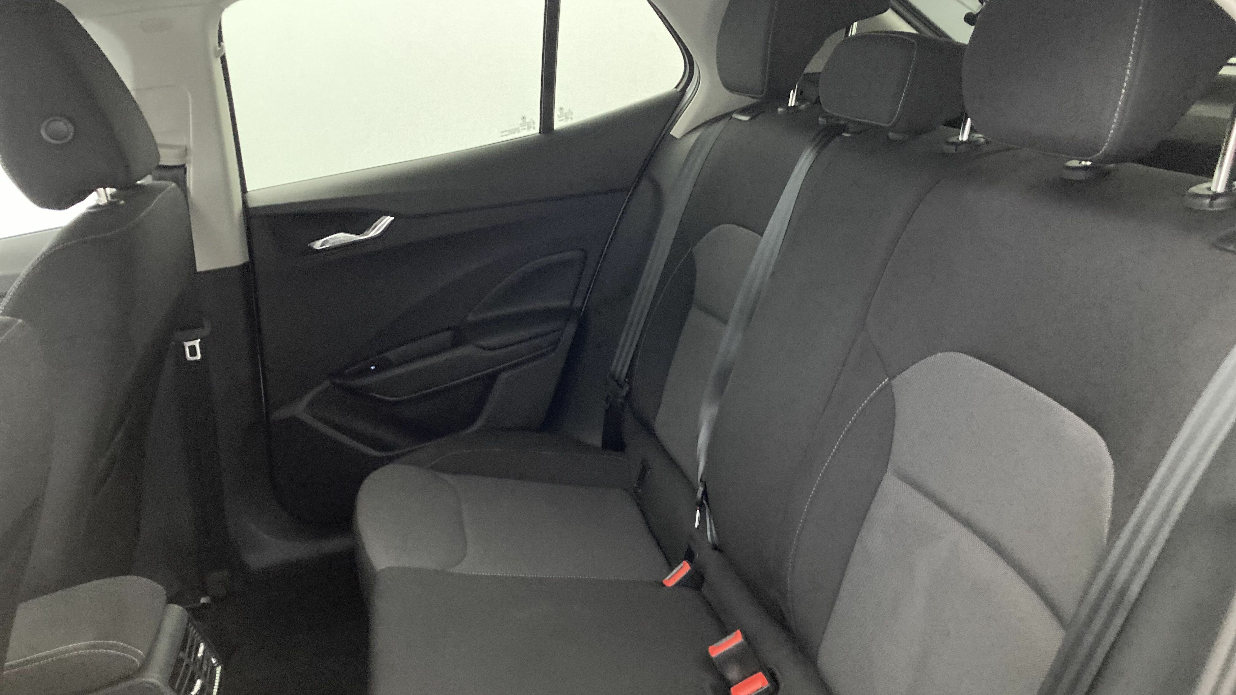 skoda fabia selection 1.0 MPI 80 2024 blanco glaciar 20