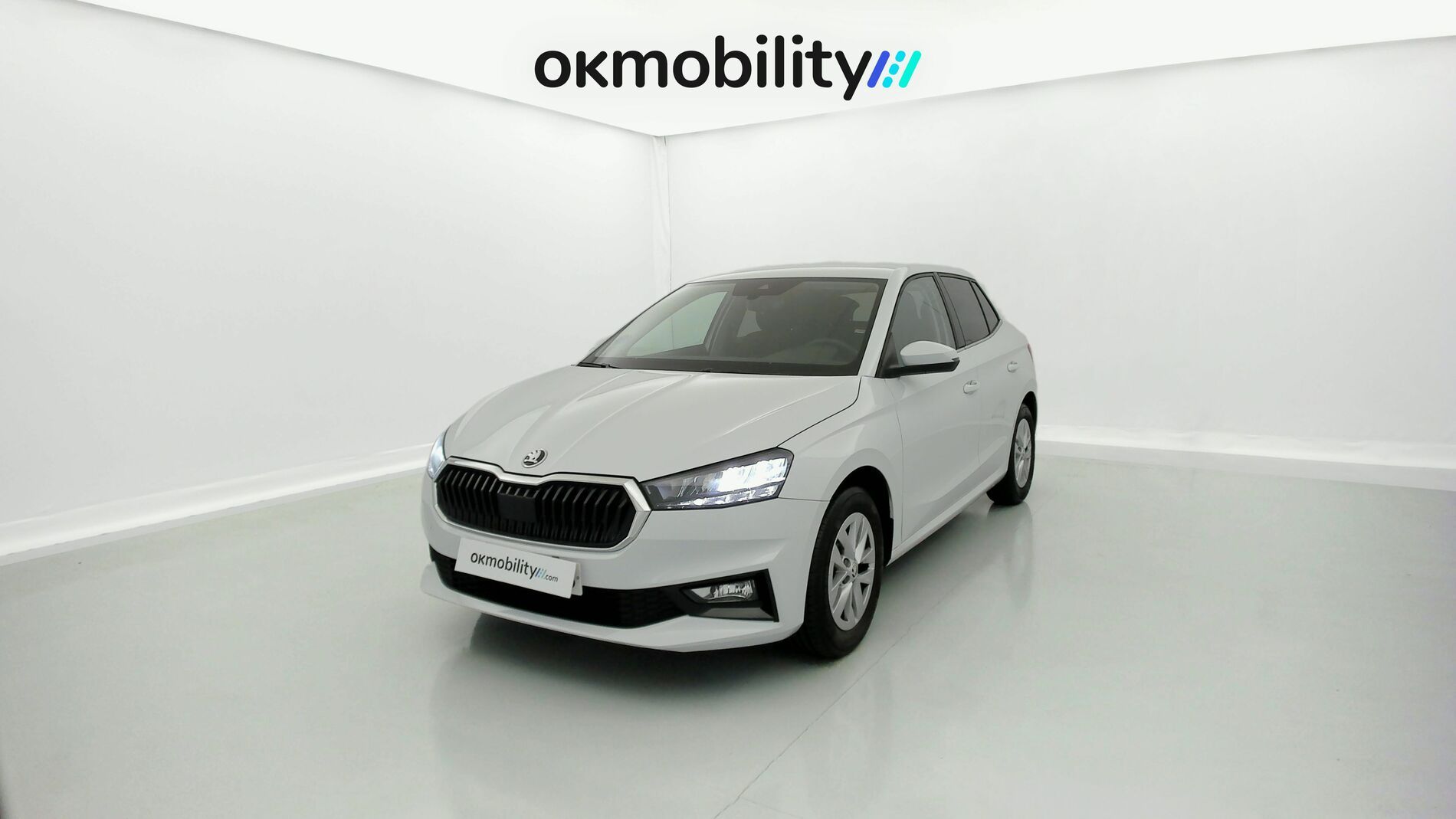 skoda fabia selection 1.0 MPI 80 2024 blanco glaciar 1