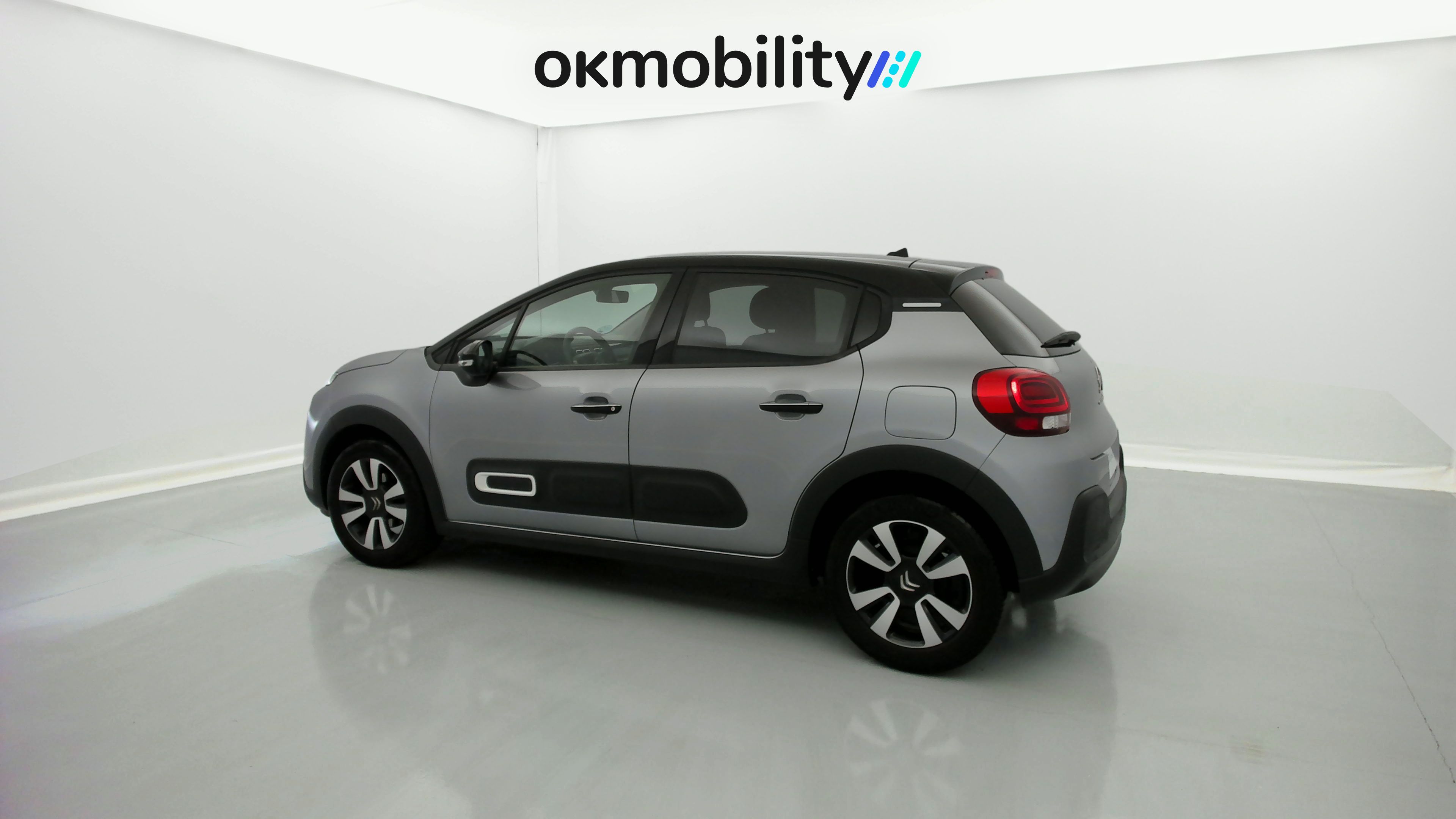 citroen c3 shine 1.2 PURETECH 83 2023 gris acero / negro 10