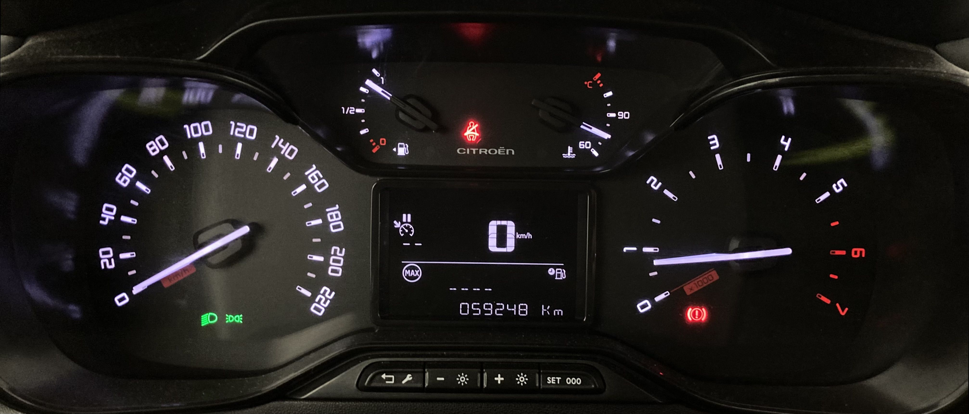 citroen c3 shine 1.2 PURETECH 83 2023 gris acero / negro 15