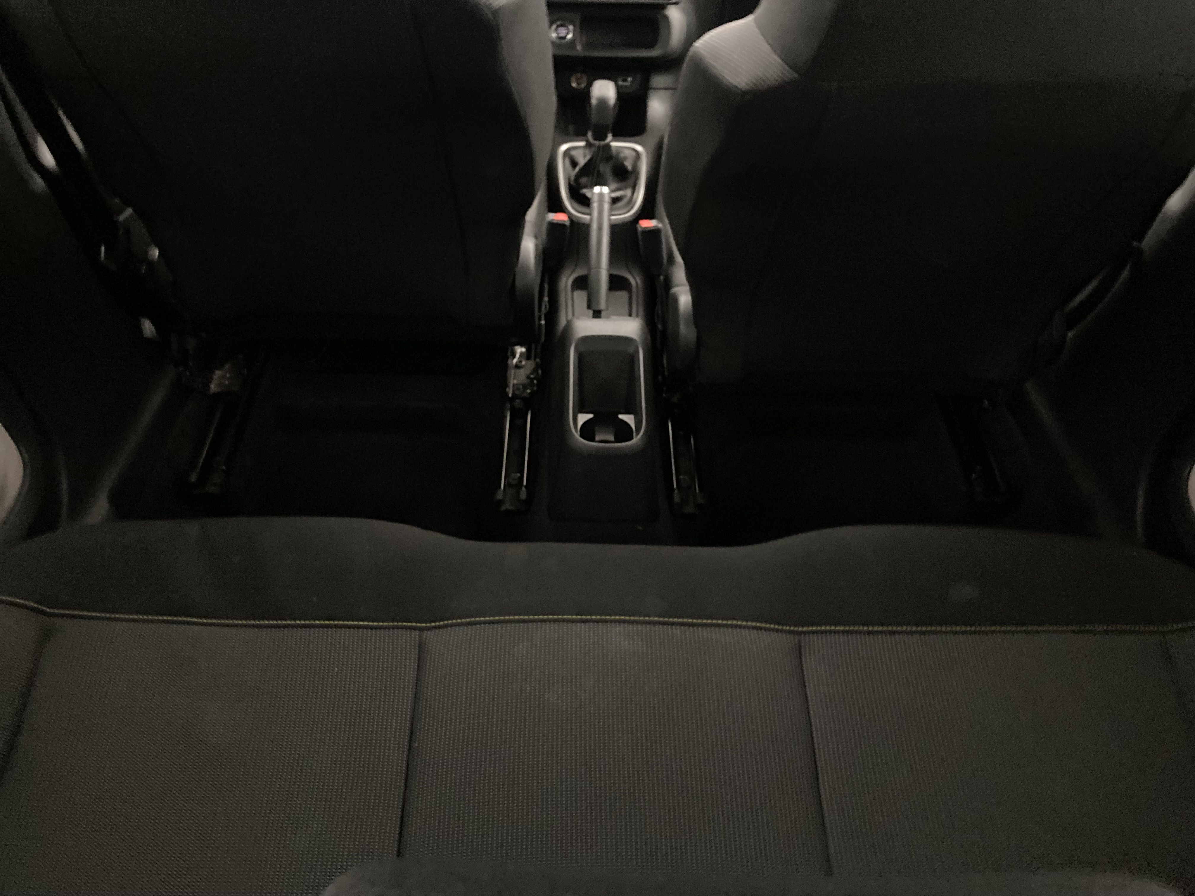 citroen c3 shine 1.2 PURETECH 83 2023 gris acero / negro 18