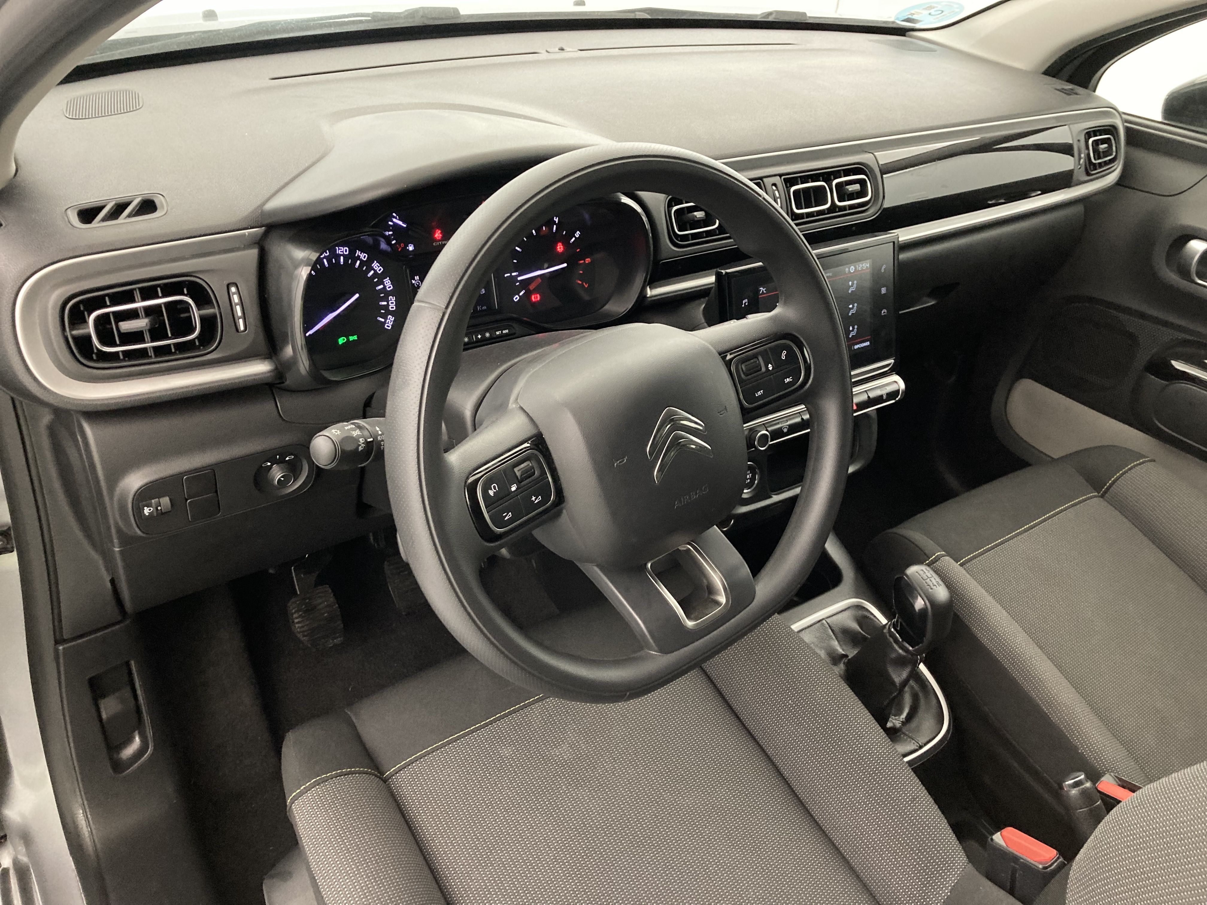 citroen c3 shine 1.2 PURETECH 83 2023 gris acero / negro 20