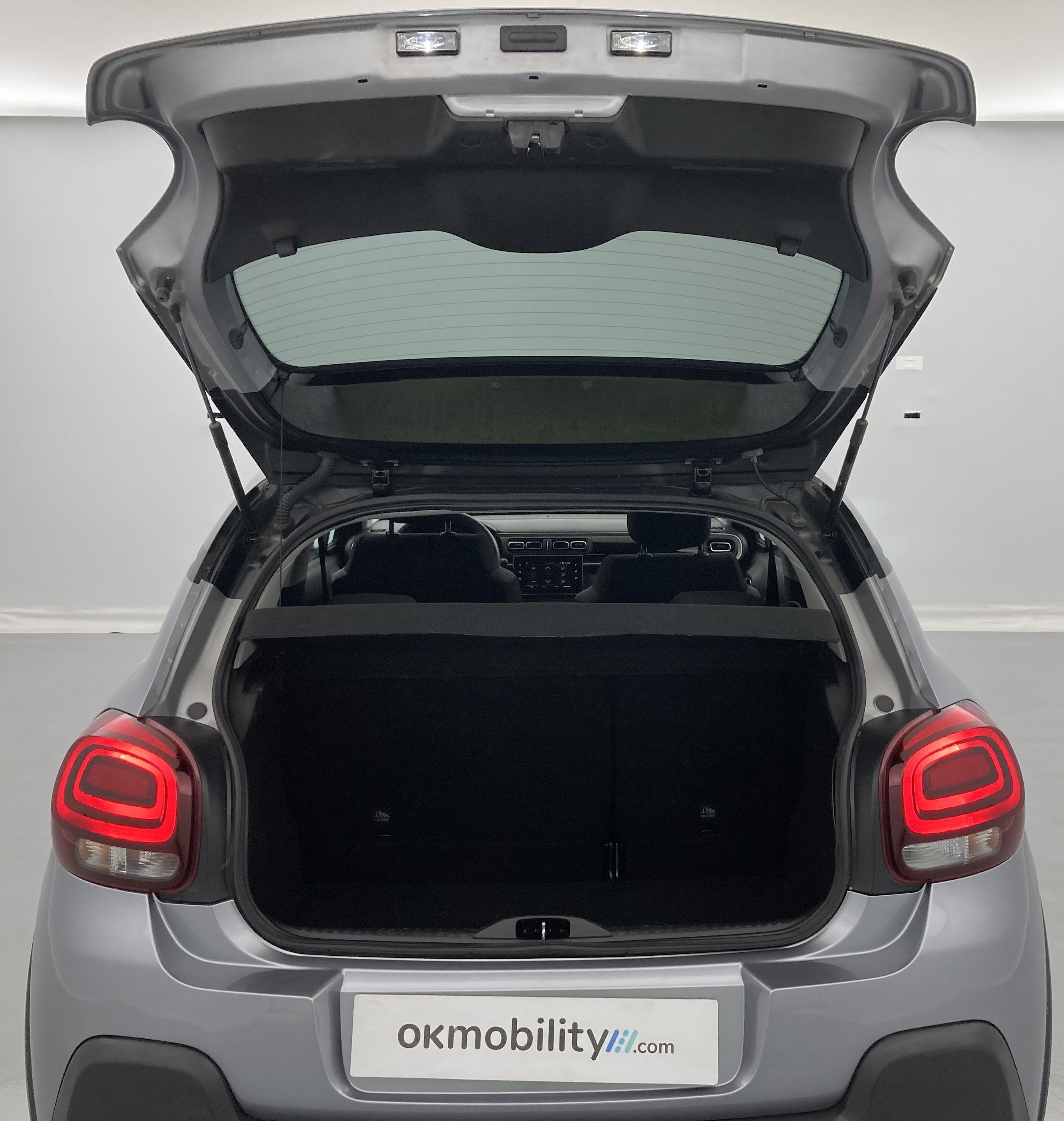 citroen c3 shine 1.2 PURETECH 83 2023 gris acero / negro 24