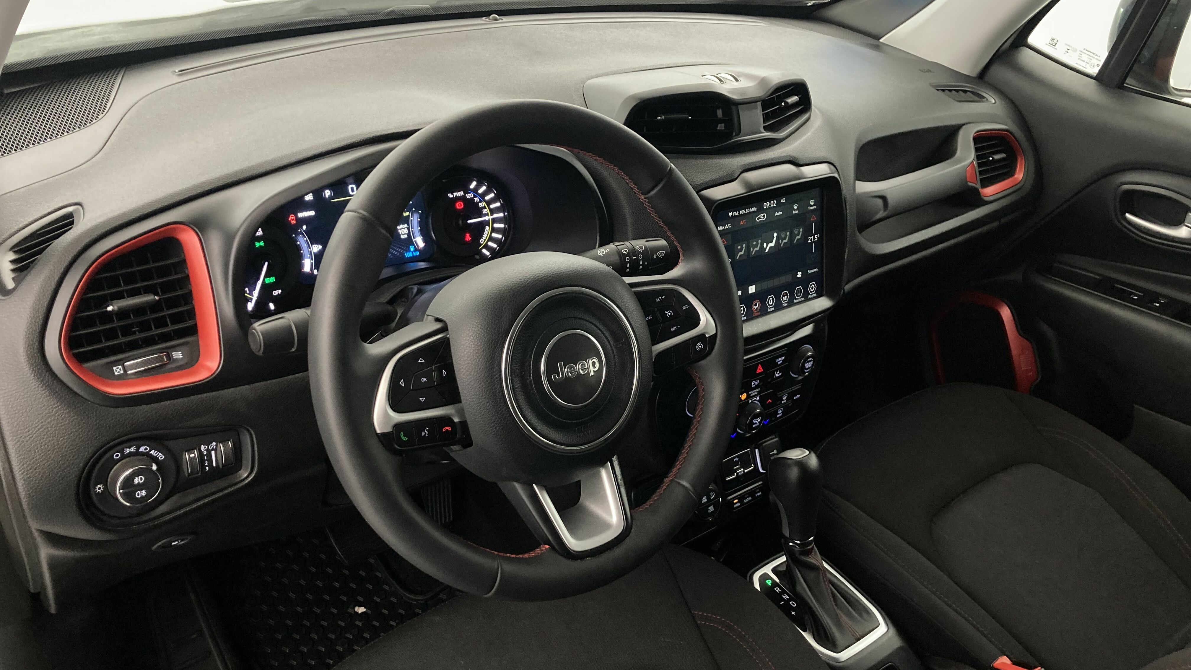 jeep renegade trailhawk 1.3 PHEV 240 AWD 2023 blanco alpine 14