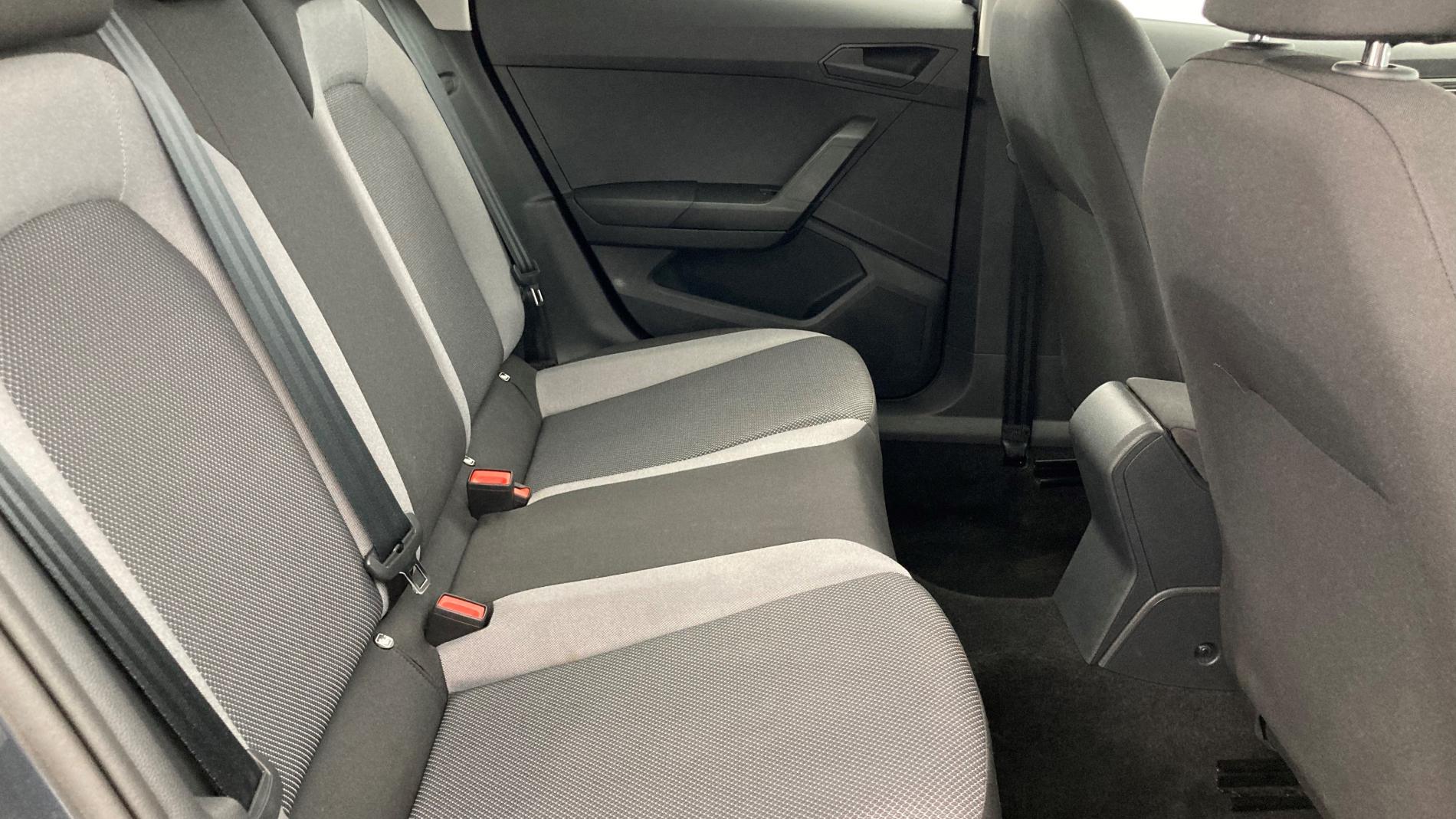 seat ibiza style 1.0 MPI 80 2019 gris magnetic 13
