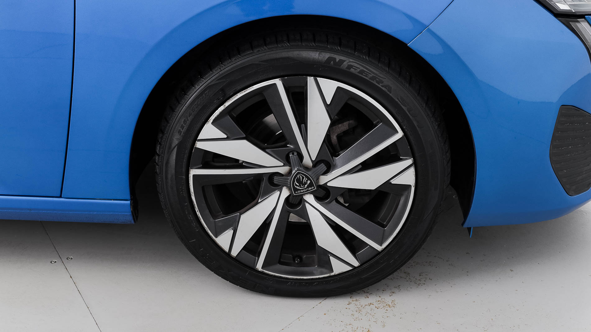 peugeot 308 allure 1.2 PURETECH 130 EAT 2023 azul vertigo 27