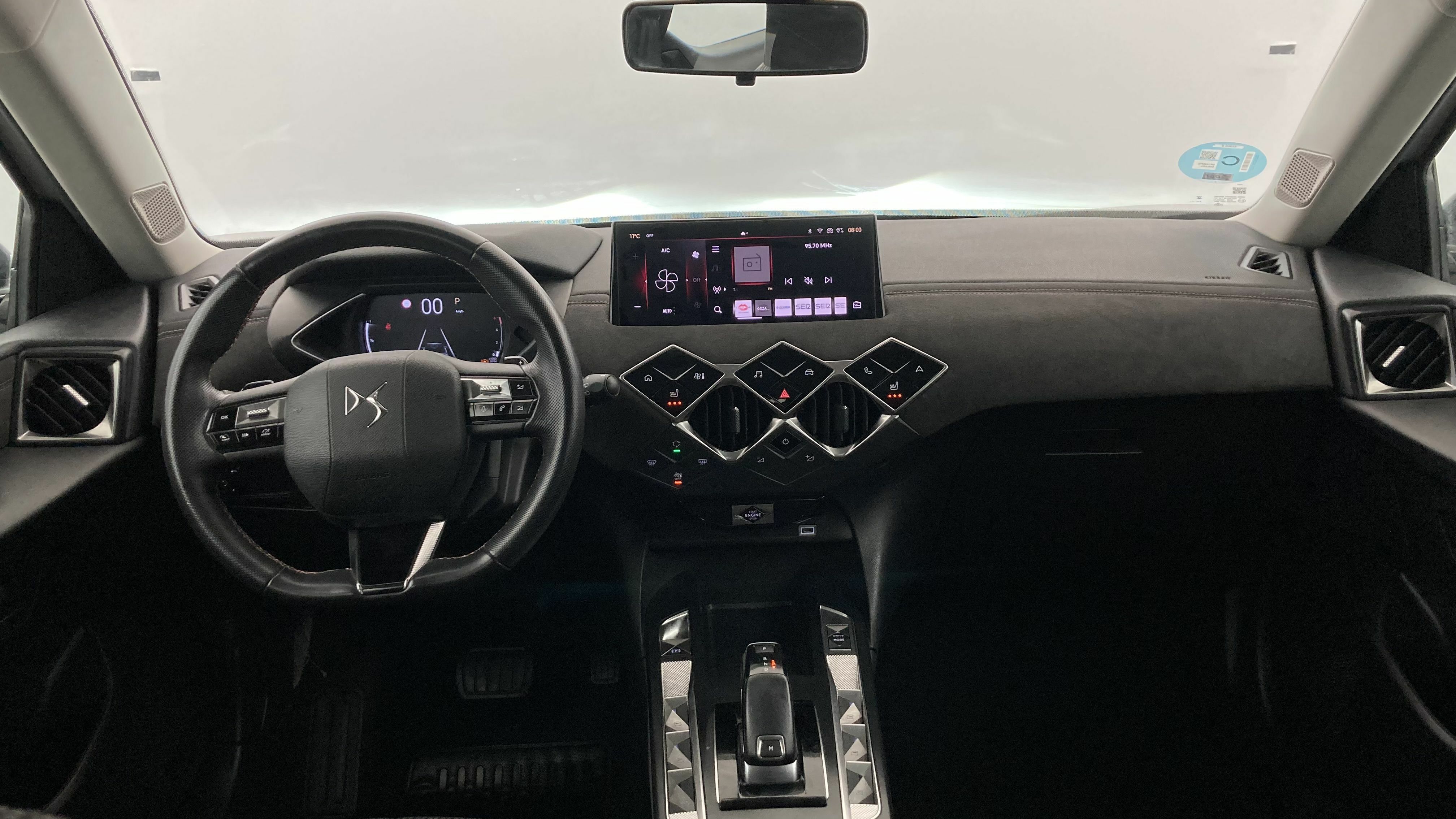 ds ds3 crossback performance line 1.5 BLUEHDI 130 EAT 2023 crystal pearl 15