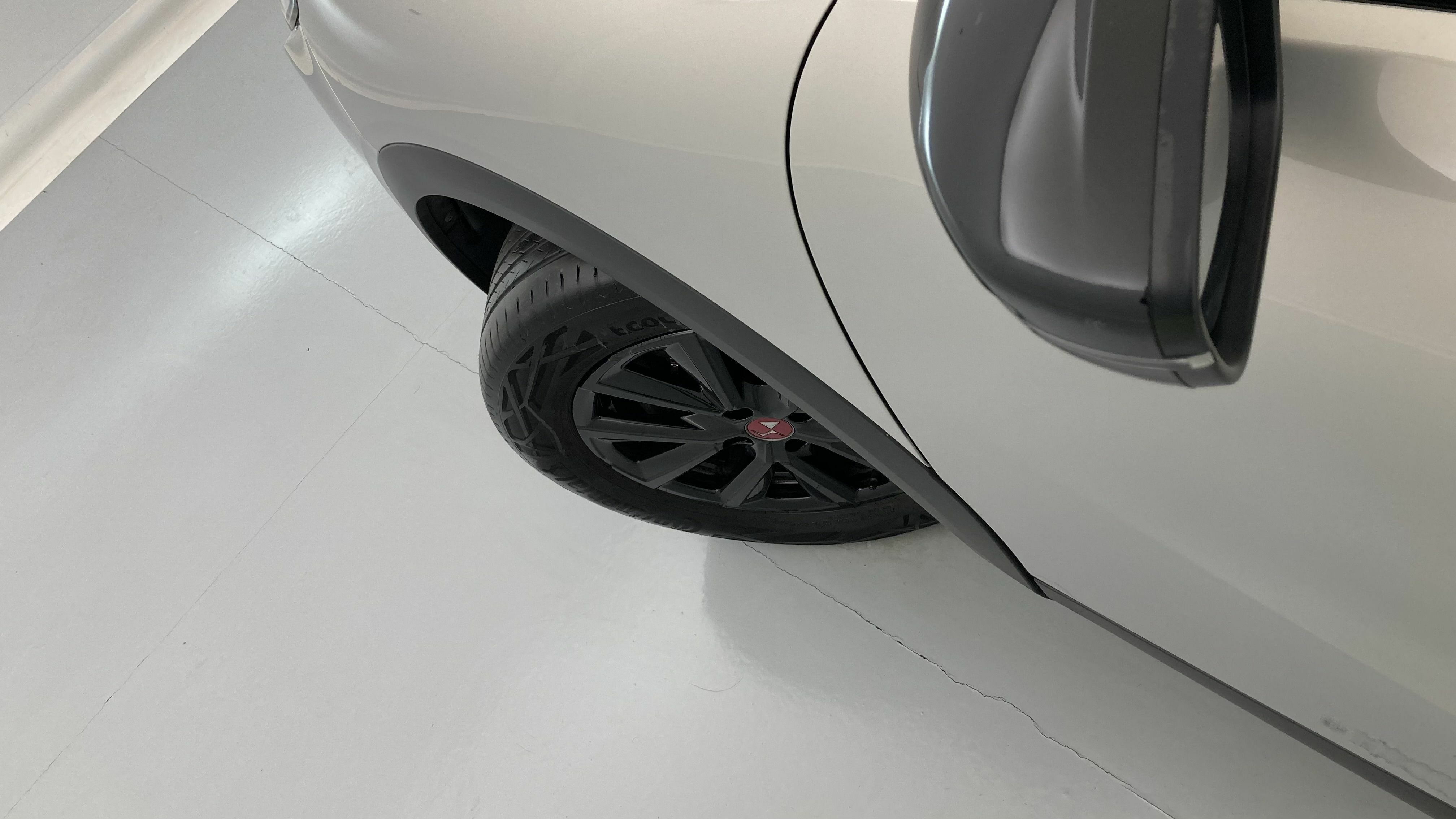 ds ds3 crossback performance line 1.5 BLUEHDI 130 EAT 2023 crystal pearl 27