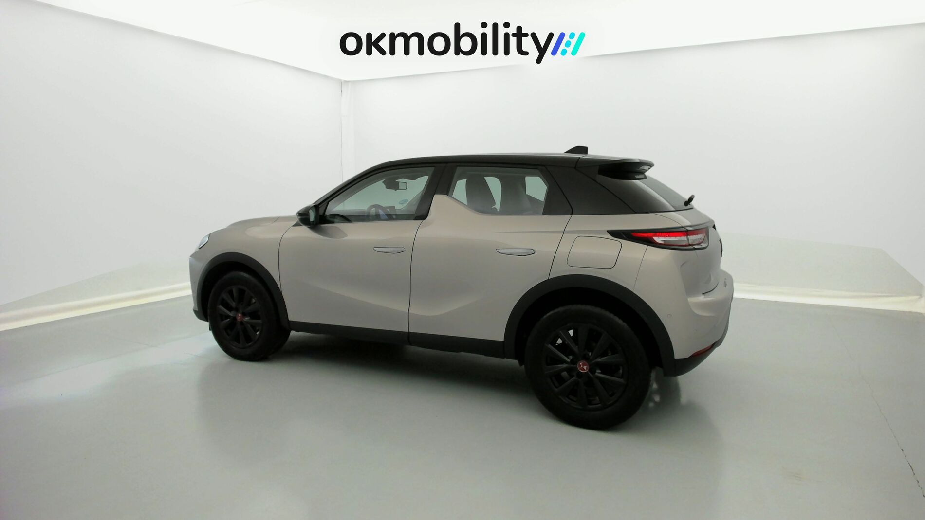 ds ds3 crossback performance line 1.5 BLUEHDI 130 EAT 2023 crystal pearl 7