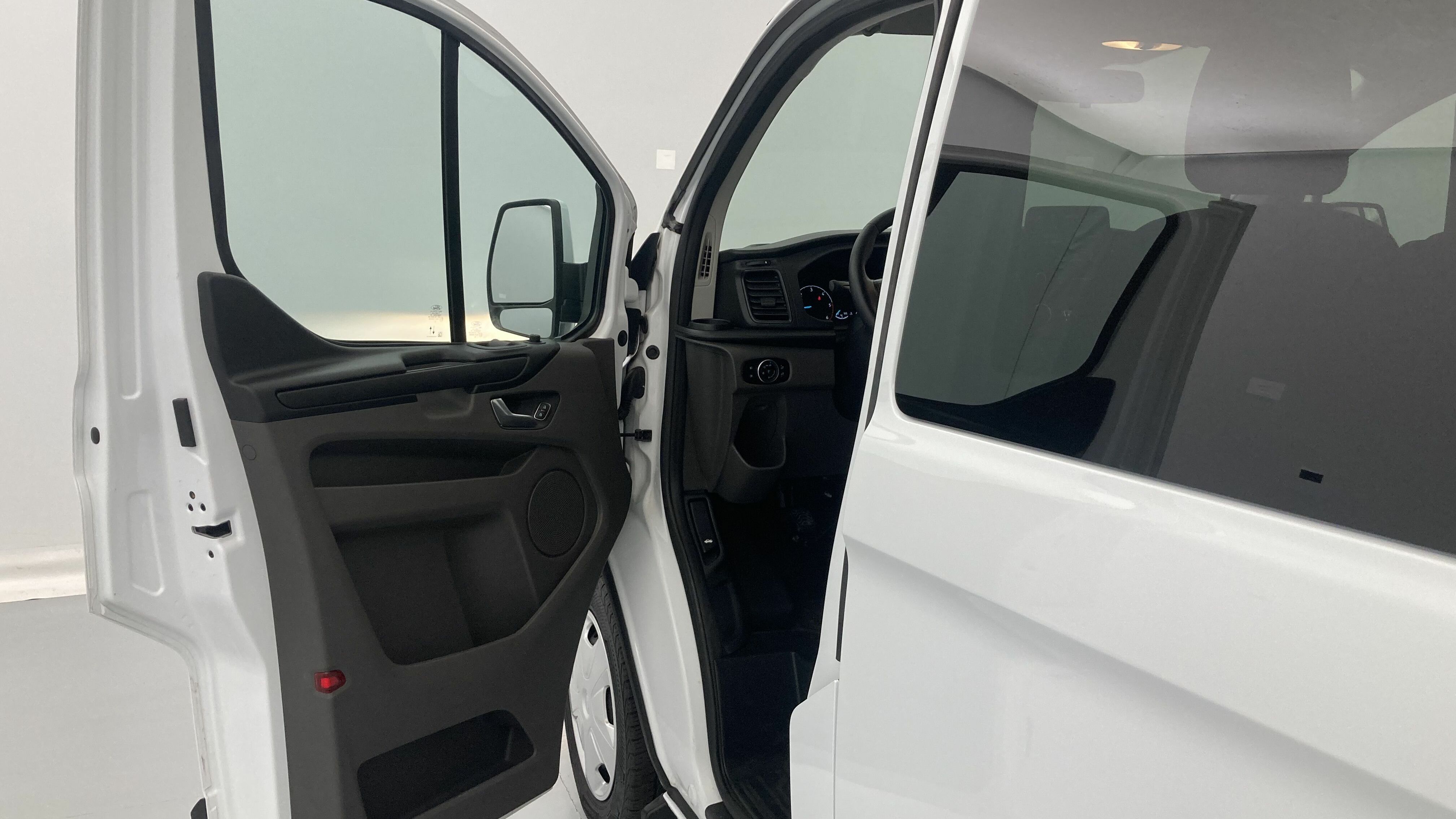 ford transit custom trend l2h1 9pl 2.0 ECOBLUE 130 2023 frozen white 12