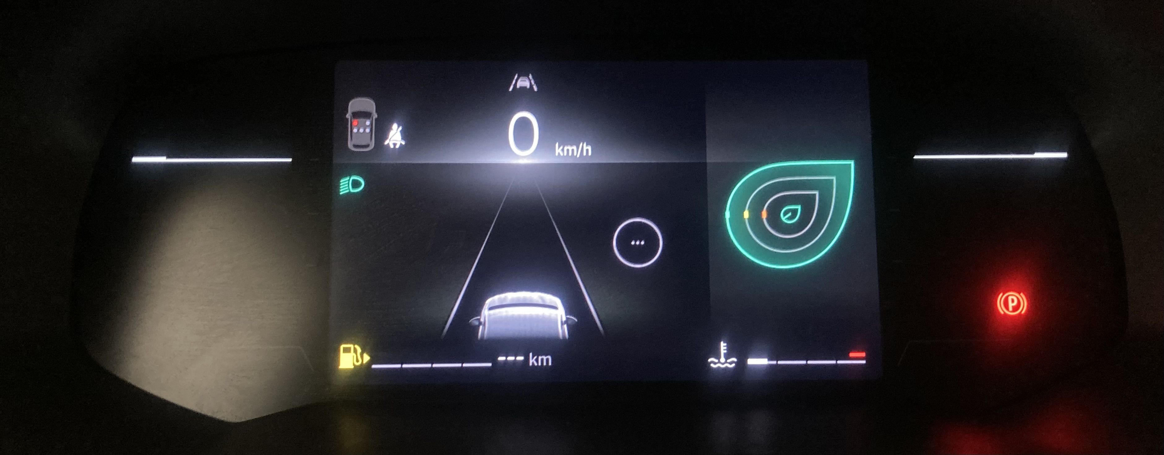 renault clio evolution 1.5 DCI 100 2025 rojo deseo 13