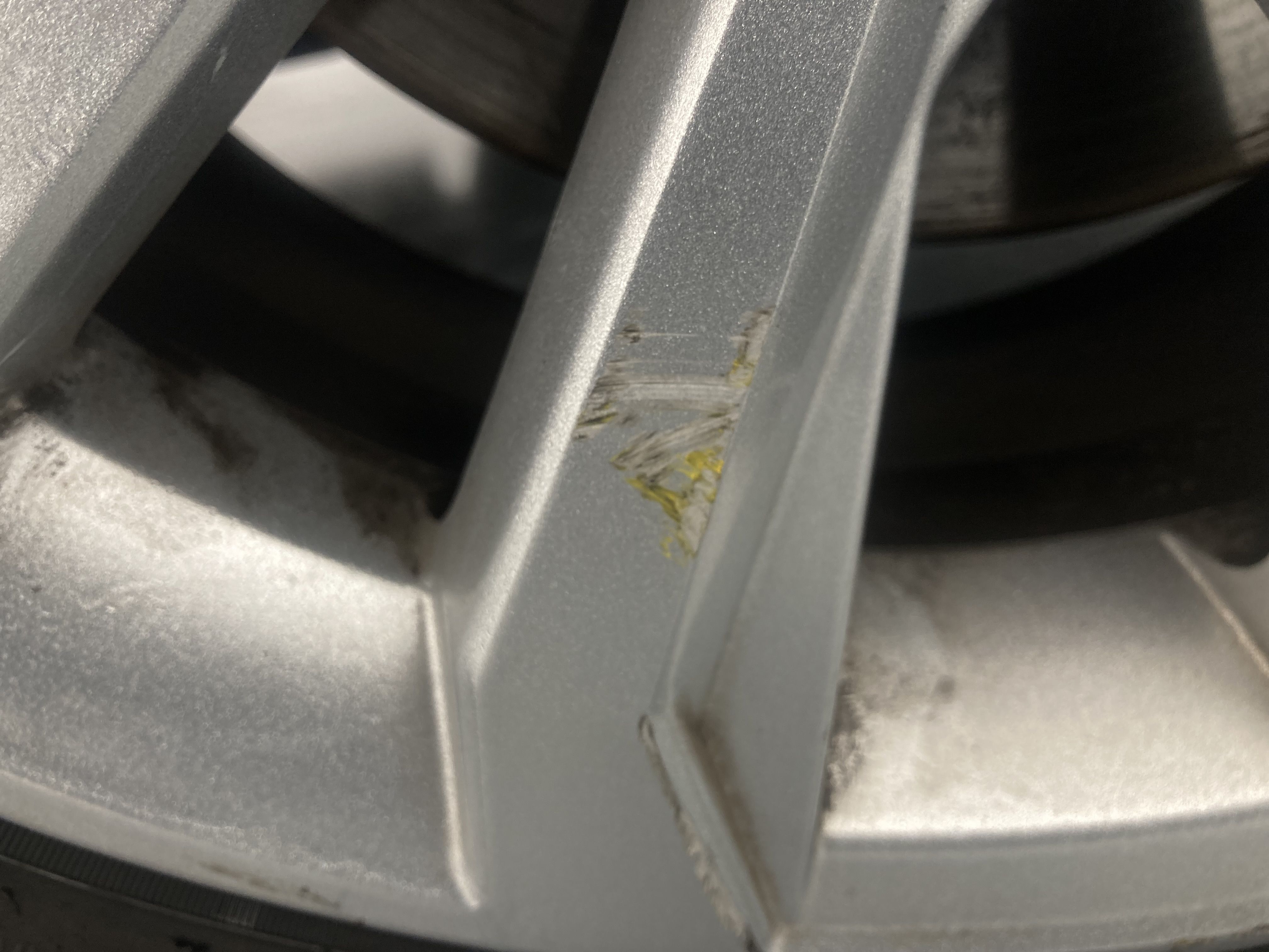 renault clio evolution 1.5 DCI 100 2025 rojo deseo 20