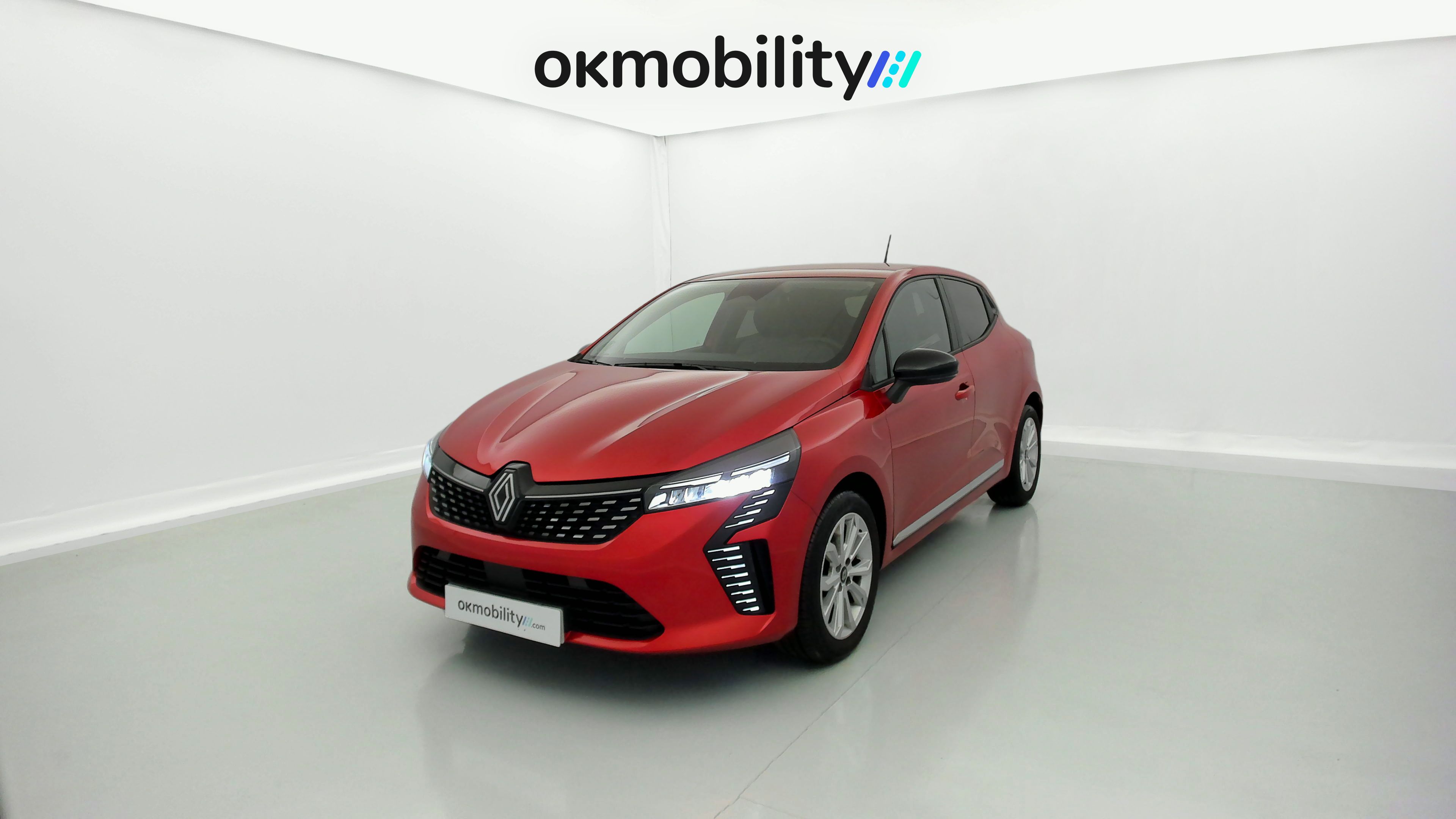 renault clio evolution 1.5 DCI 100 2025 rojo deseo 1