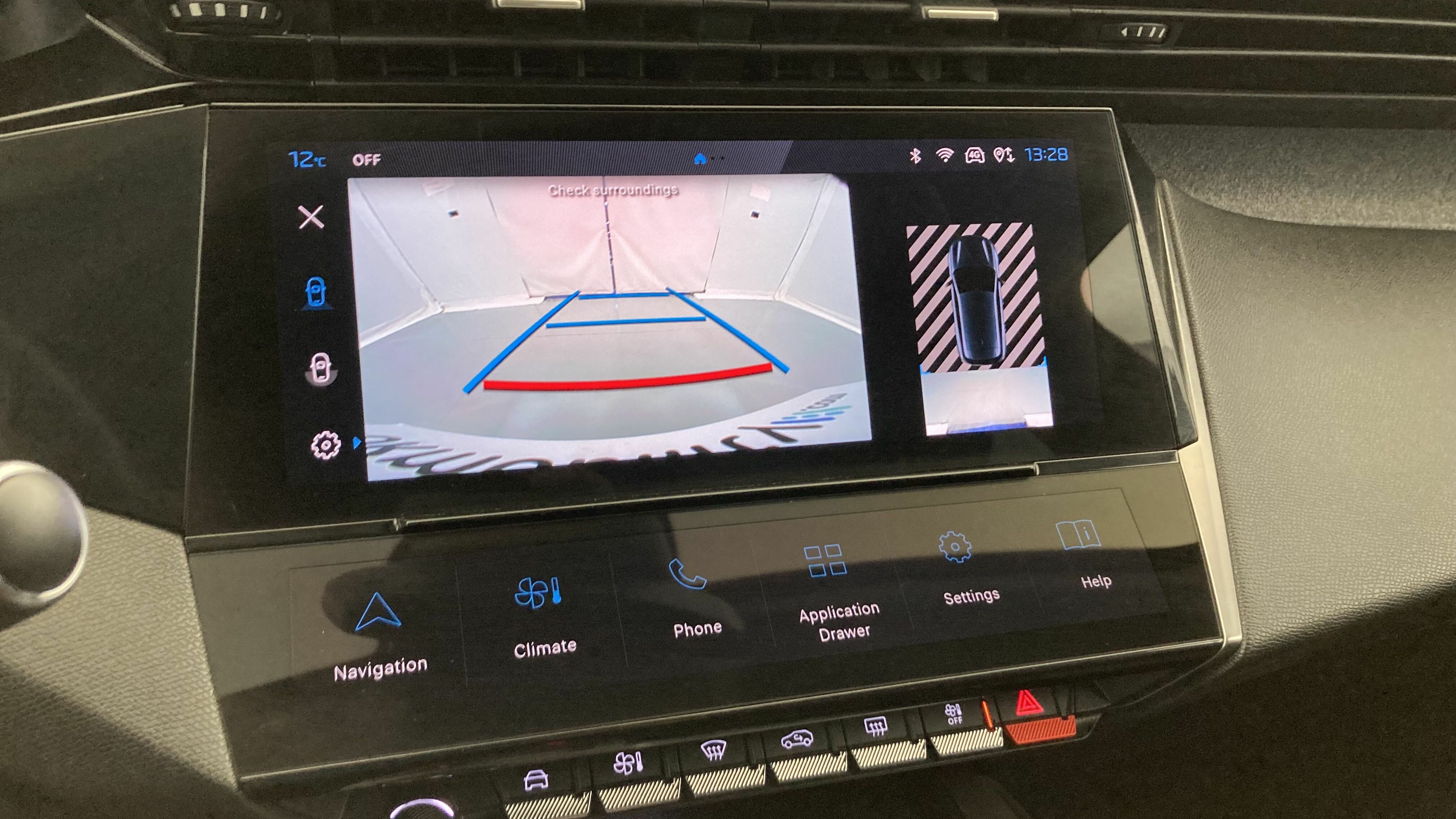 peugeot 308 allure 1.2 PURETECH 130 EAT 2023 negro perla nera 14