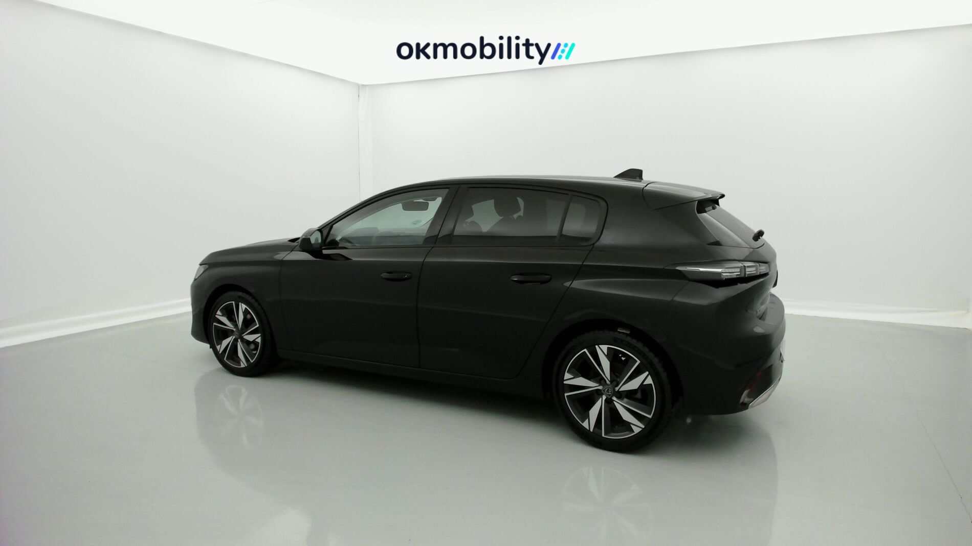 peugeot 308 allure 1.2 PURETECH 130 EAT 2023 negro perla nera 4