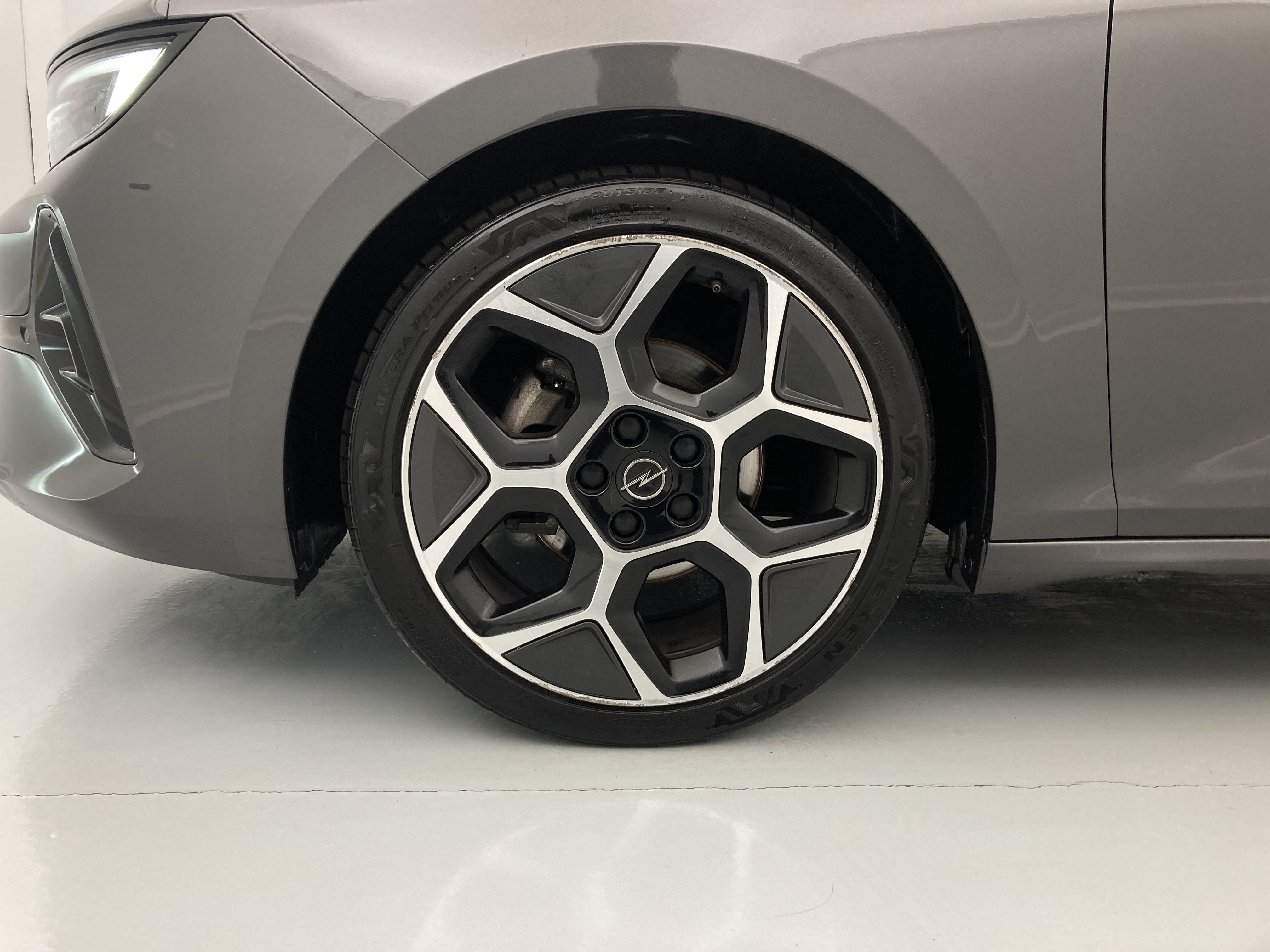 opel astra gs 1.2T 130 AT 2023 vulkan grey 34