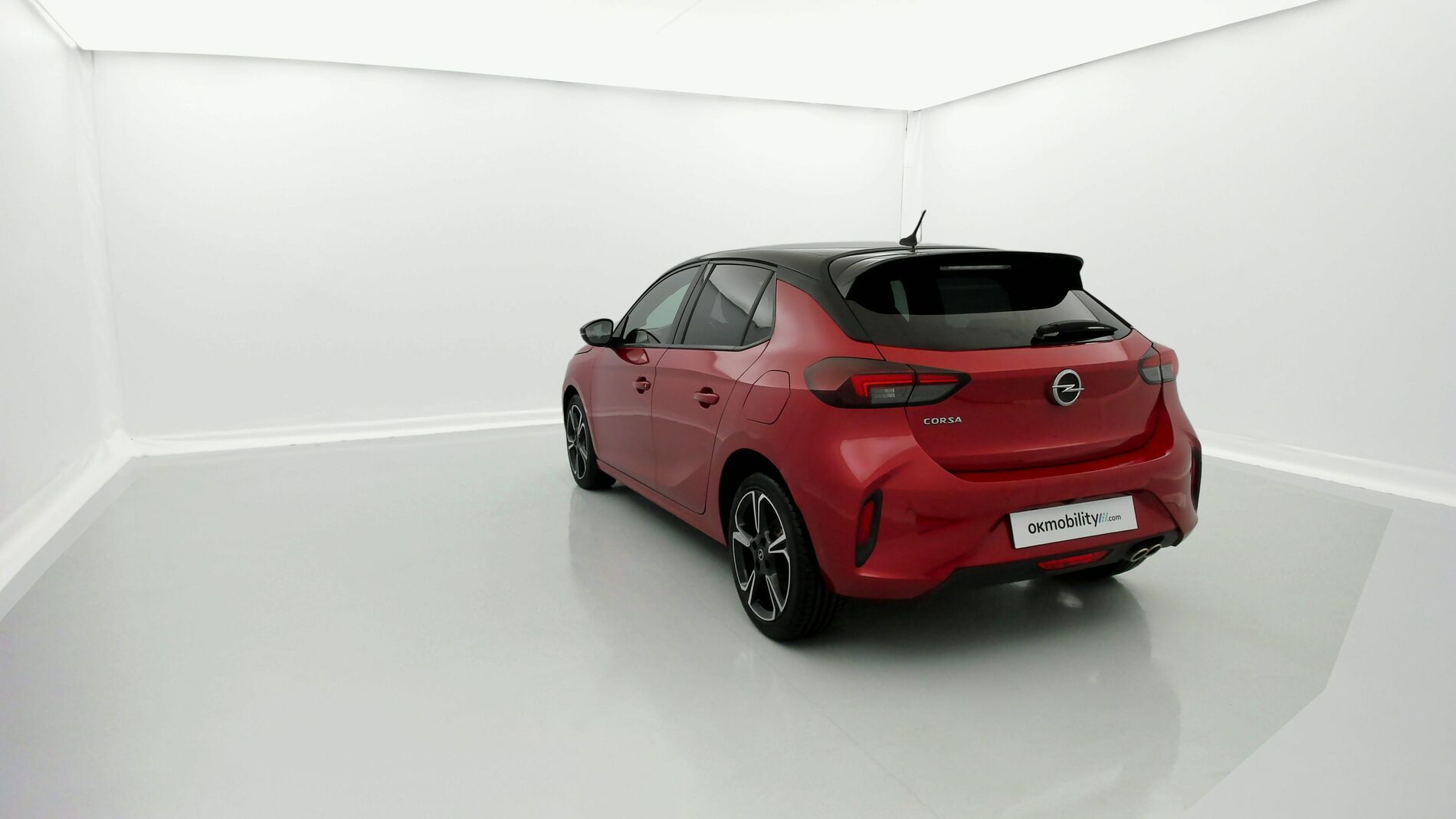 opel corsa gs line 1.2 130CV AUTO 2022 rojo incandescente / negro 5