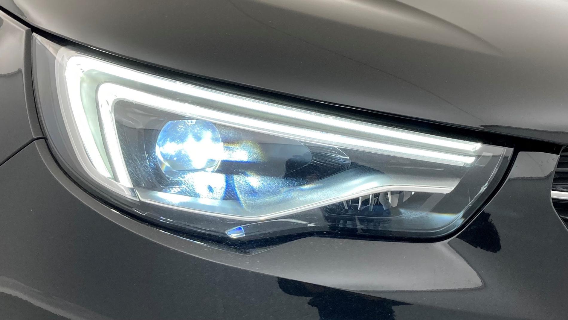 opel grandland x ultimate 1.6 PHEV 300 AT 2021 negro krakatoa 22