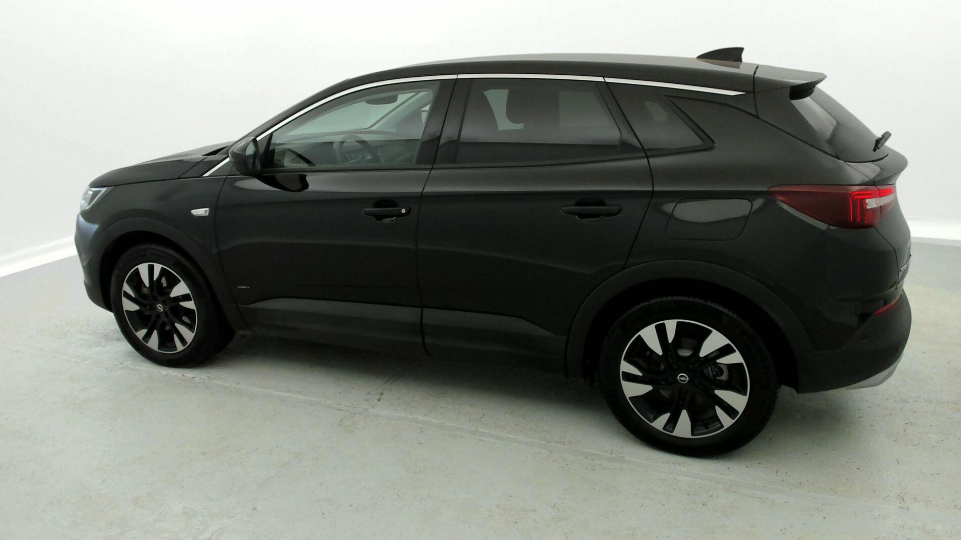opel grandland x ultimate 1.6 PHEV 300 AT 2021 negro krakatoa 2