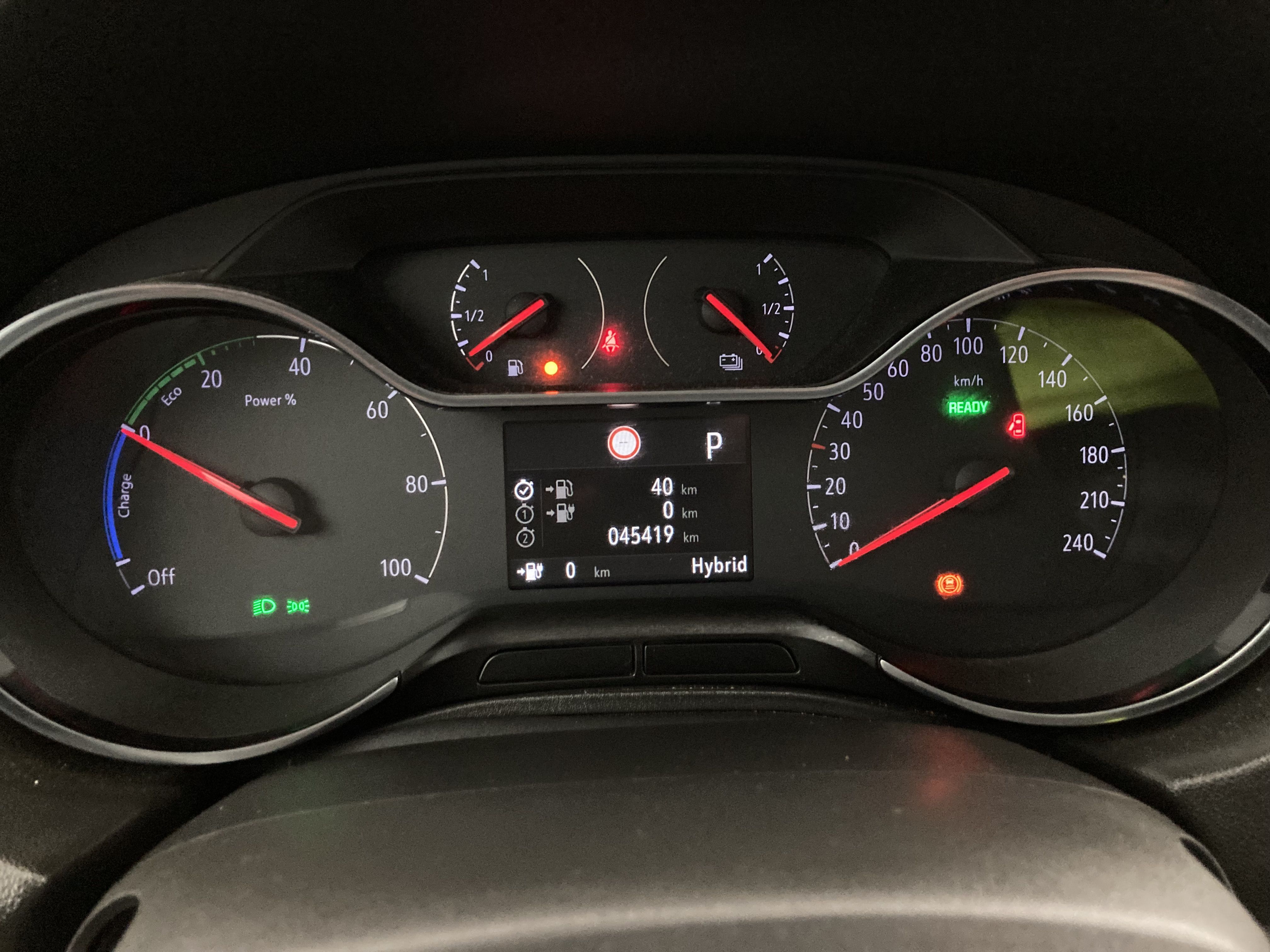 opel grandland x ultimate 1.6 PHEV 300 AT 2021 gris himalaya / techo negro 15