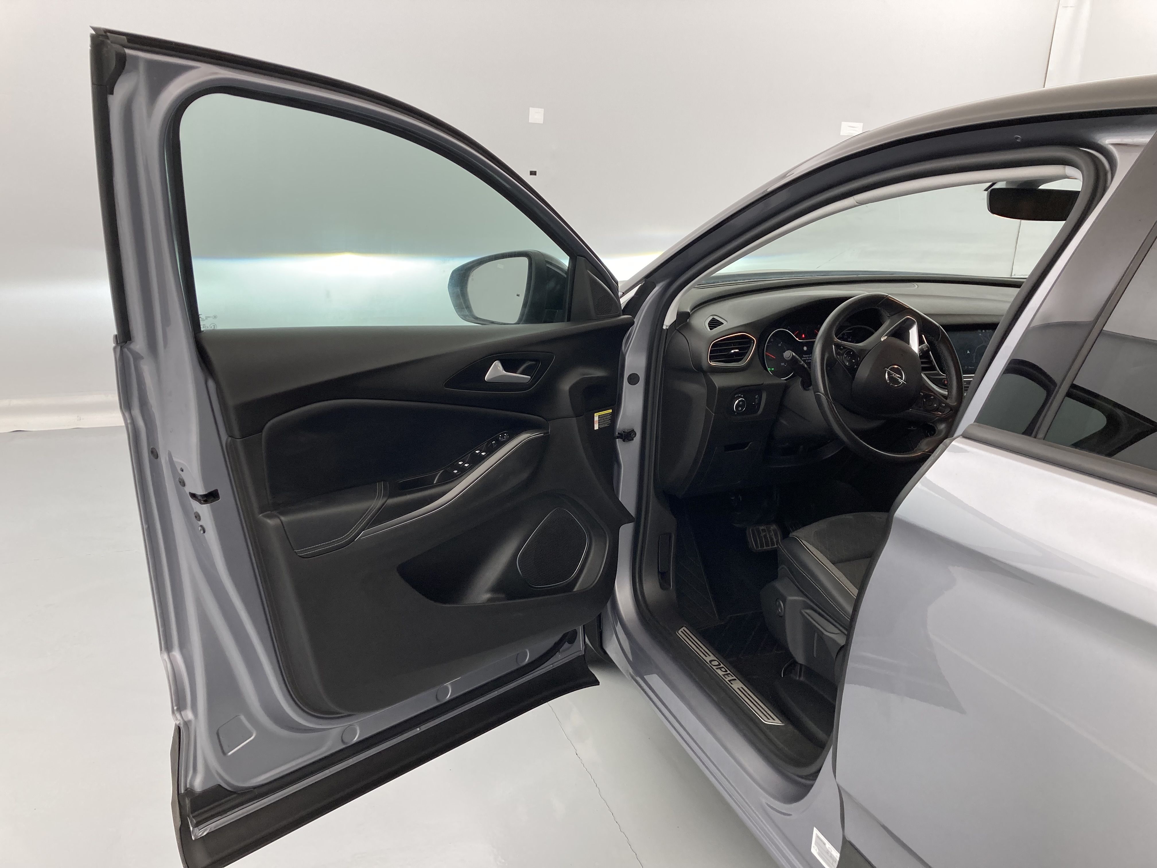 opel grandland x ultimate 1.6 PHEV 300 AT 2021 gris himalaya / techo negro 21