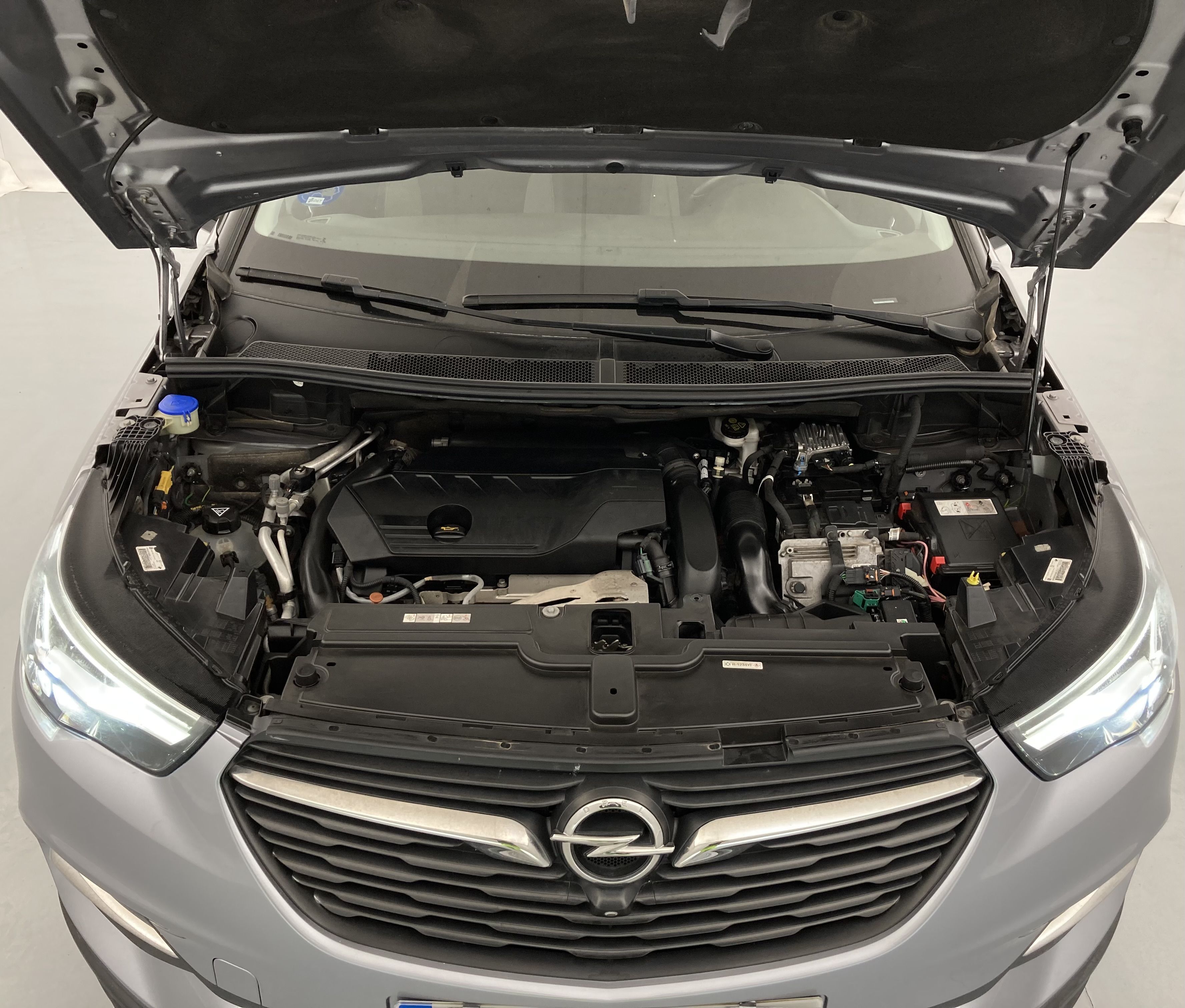 opel grandland x ultimate 1.6 PHEV 300 AT 2021 gris himalaya / techo negro 25