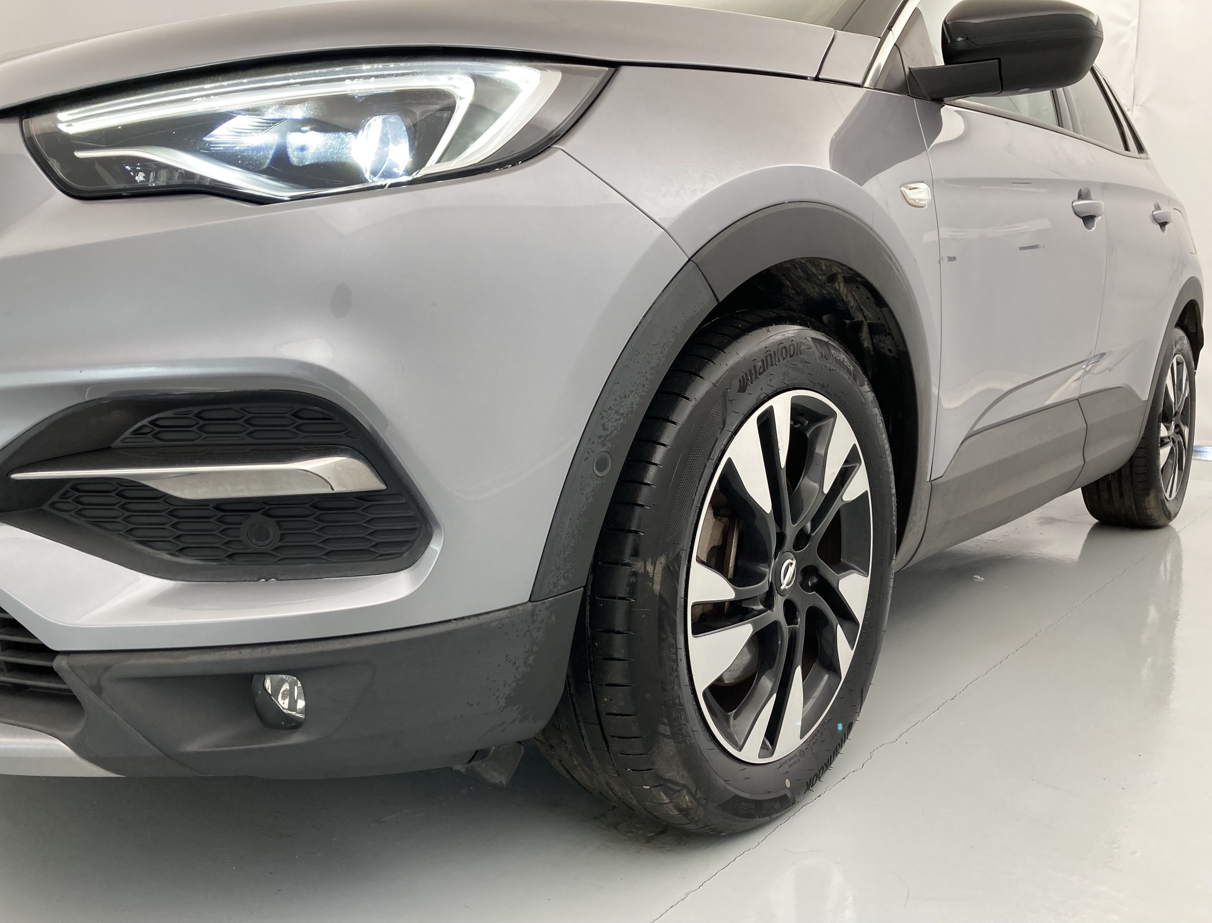 opel grandland x ultimate 1.6 PHEV 300 AT 2021 gris himalaya / techo negro 29