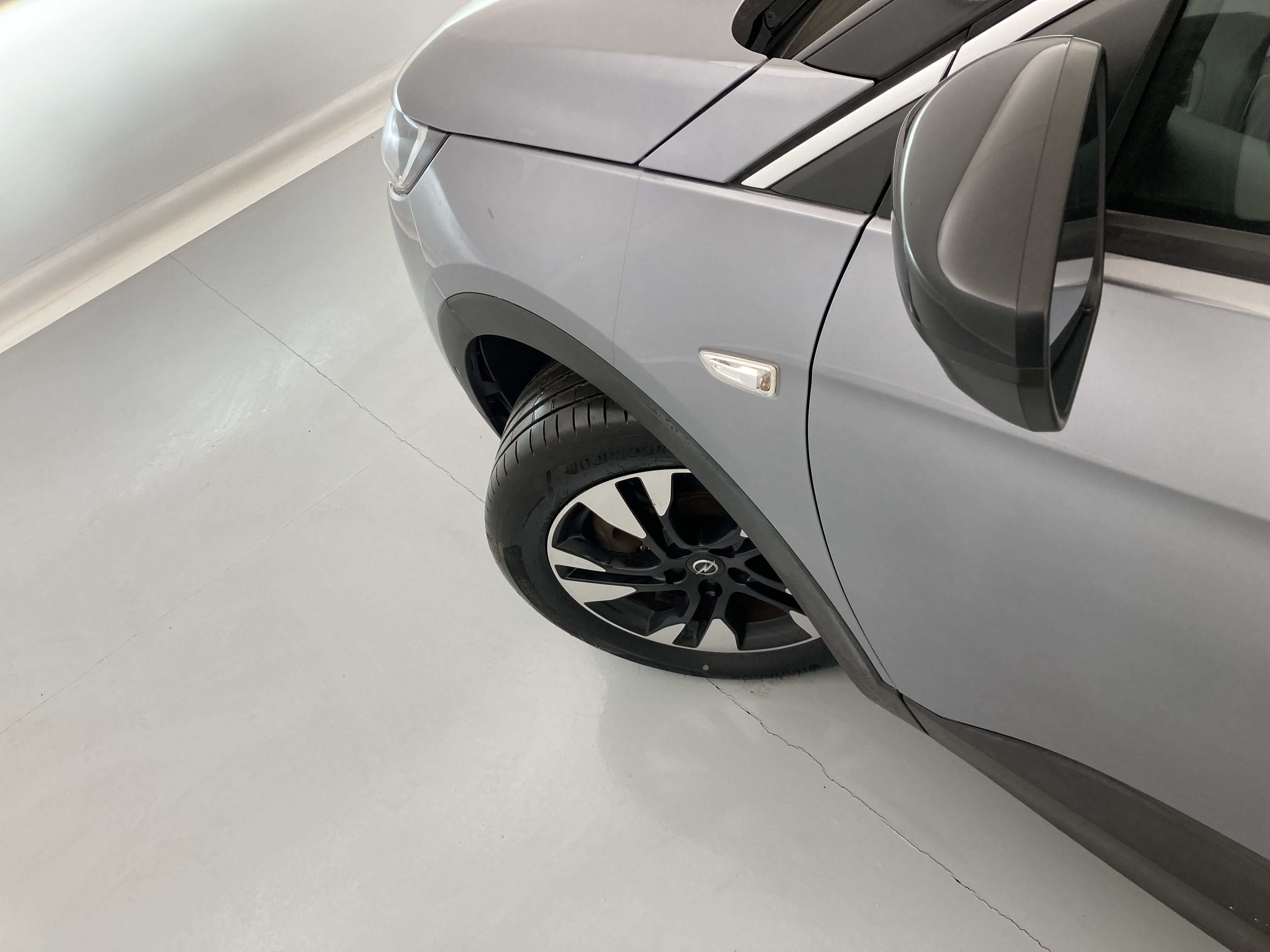 opel grandland x ultimate 1.6 PHEV 300 AT 2021 gris himalaya / techo negro 32