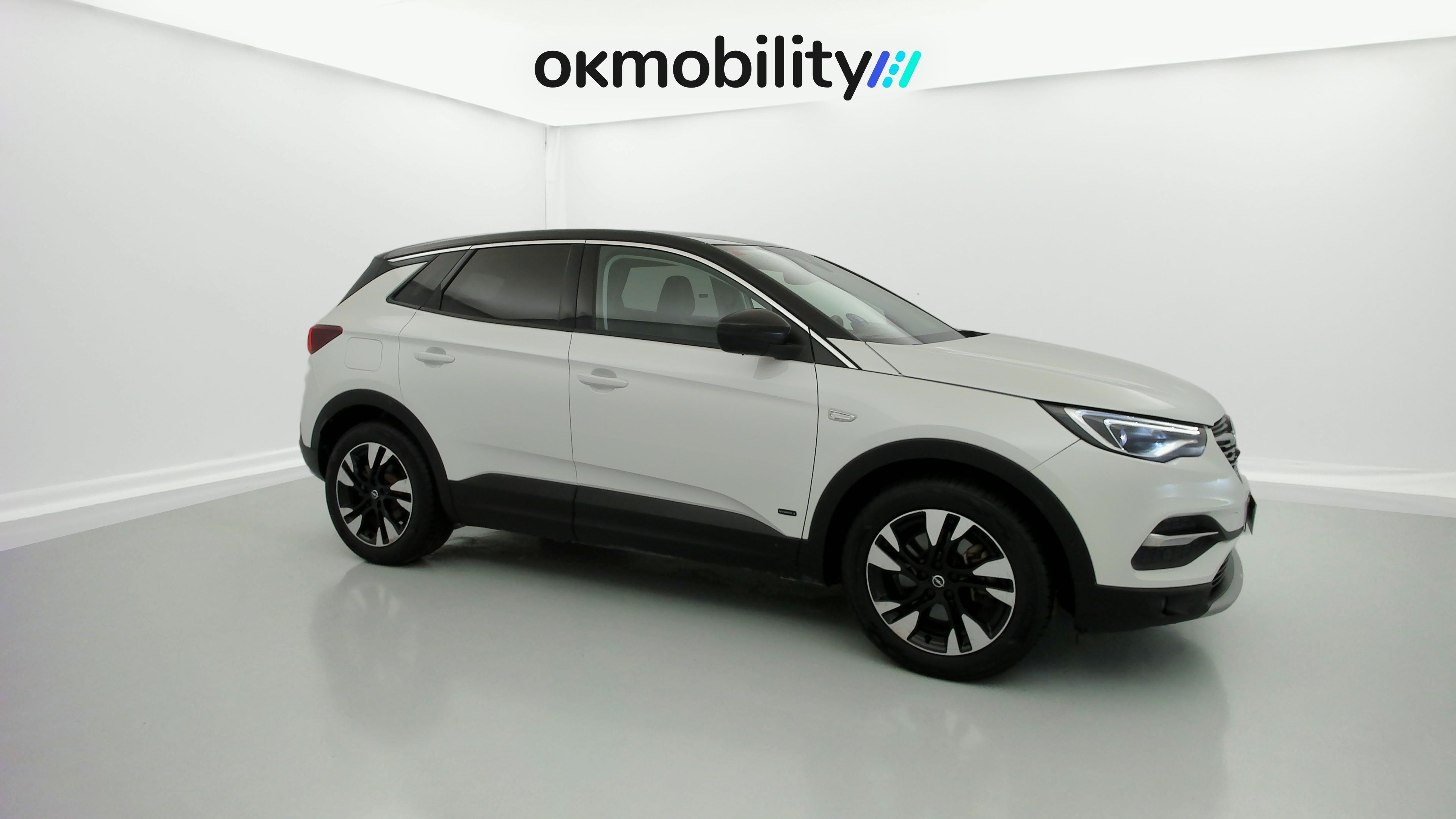 opel grandland x ultimate 1.6 PHEV 300 AT 2021 blanco antartico / techo negro 3