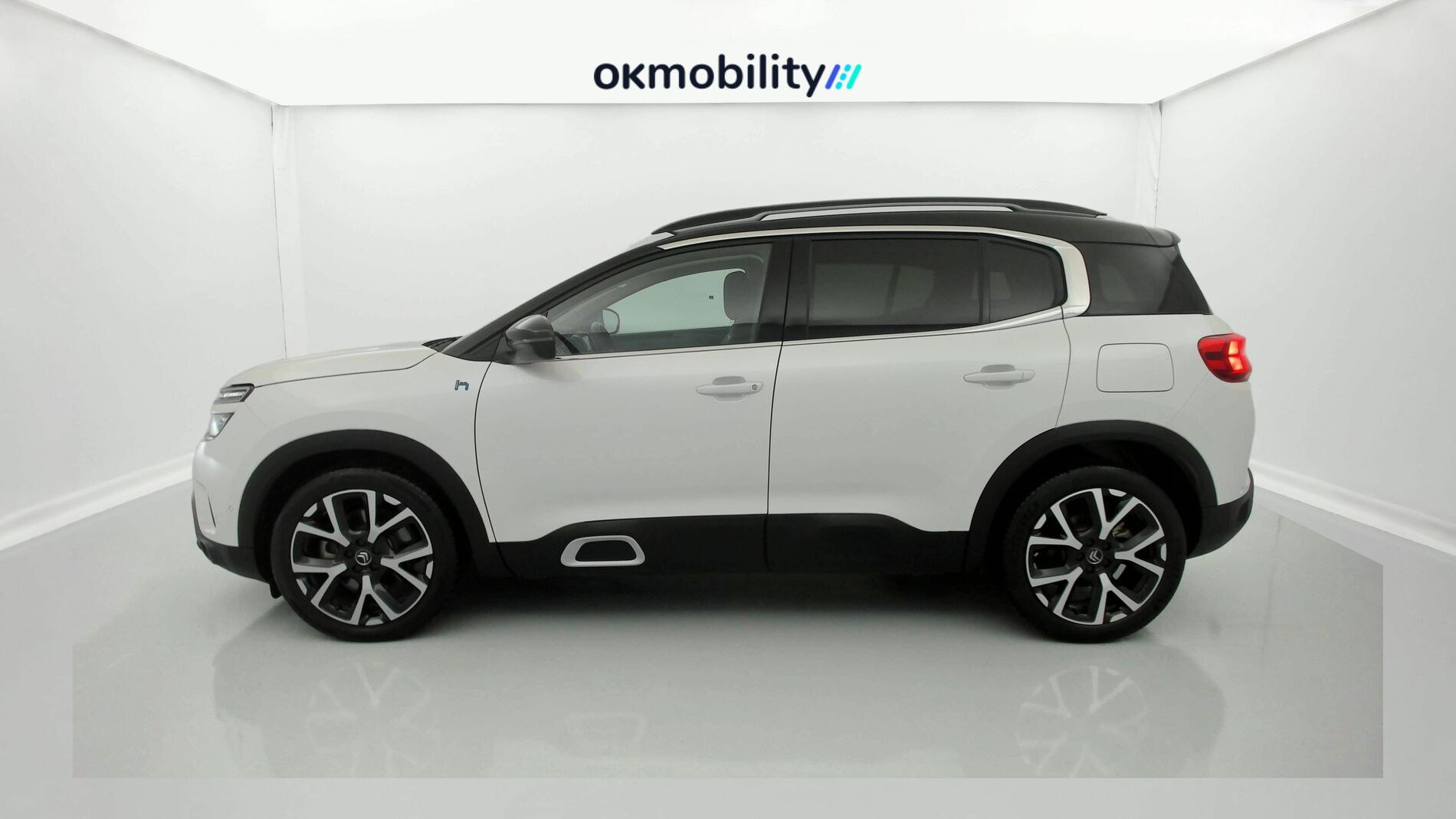 citroen c5 aircross shine 1.6 PURETECH HYBRID 225 E-EAT 2022 blanco nacarado / negro 4