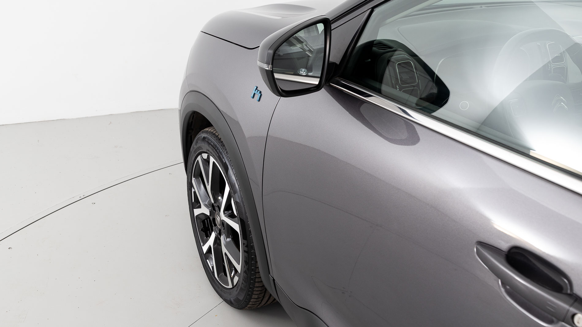 citroen c5 aircross shine 1.6 PURETECH HYBRID 225 E-EAT 2022 gris platino / negro 25