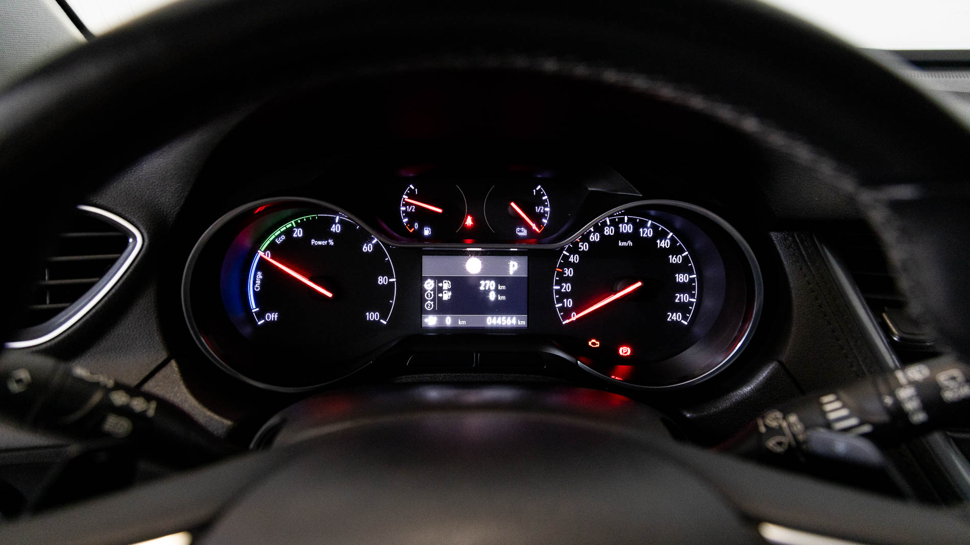 opel grandland x ultimate 1.6 PHEV 300 AT 2021 gris himalaya / techo negro 17