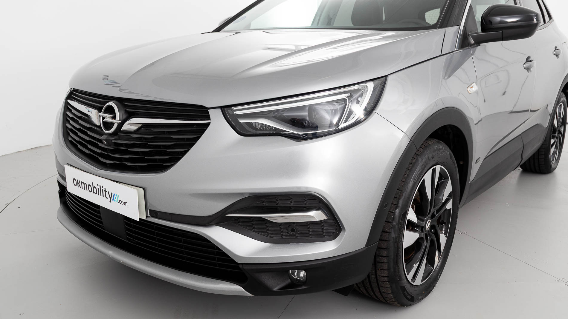 opel grandland x ultimate 1.6 PHEV 300 AT 2021 gris himalaya / techo negro 29