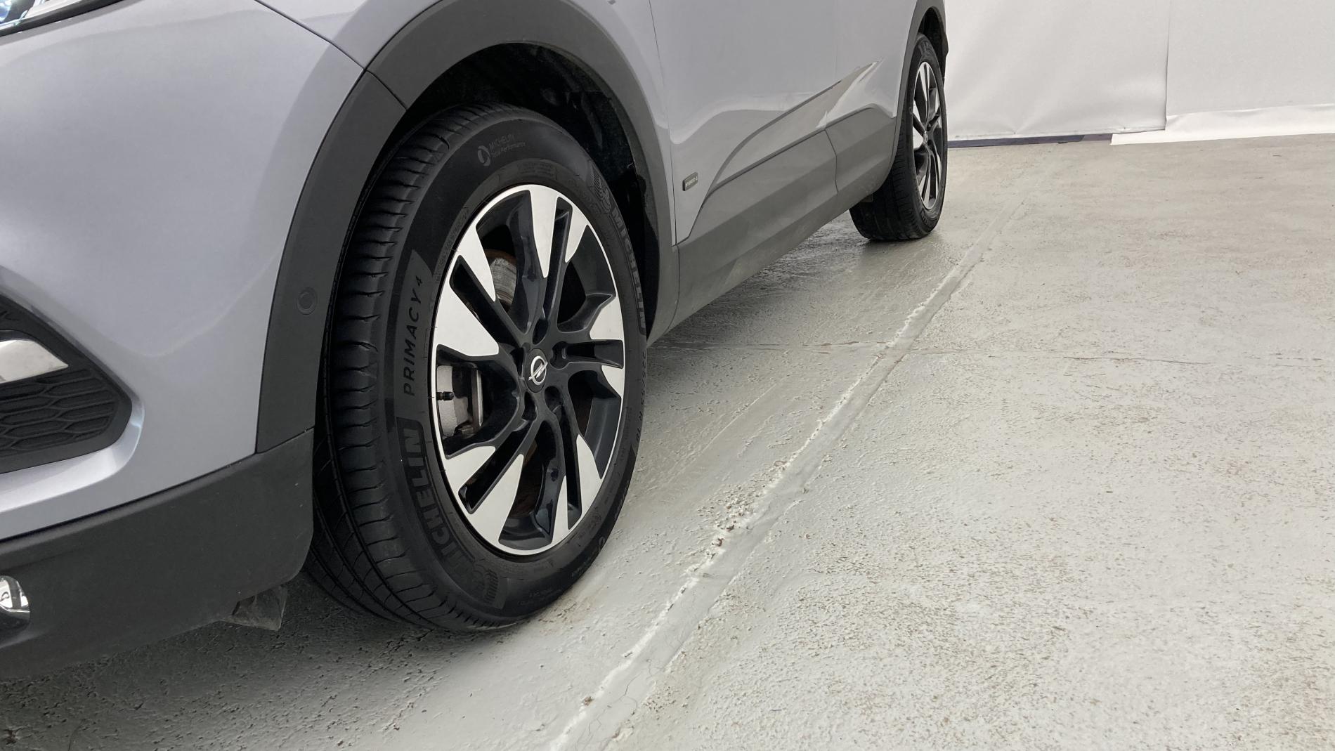 opel grandland x ultimate 1.6 PHEV 300 AT 2021 gris himalaya / techo negro 21