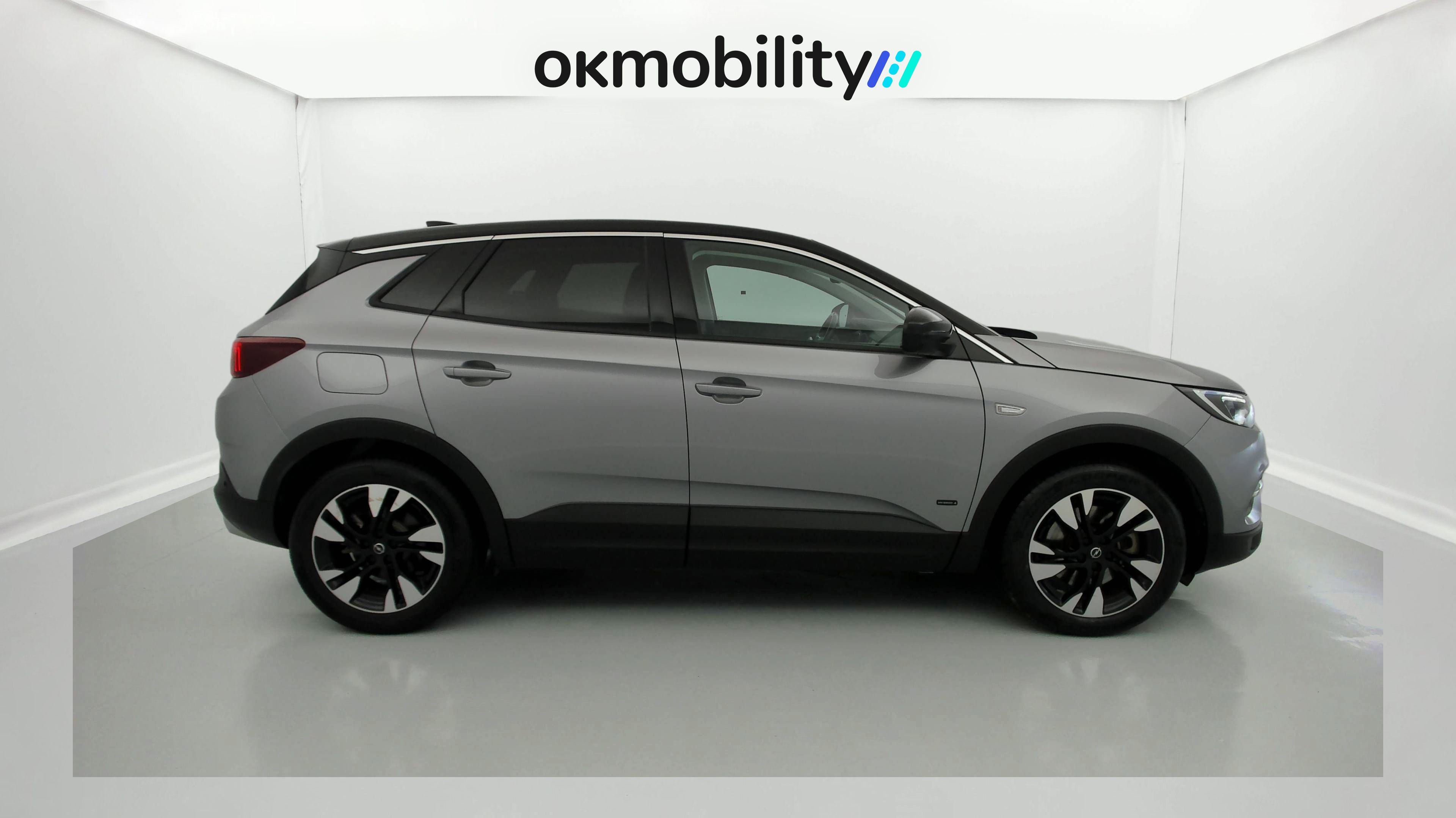 opel grandland x ultimate 1.6 PHEV 300 AT 2021 gris himalaya / techo negro 2