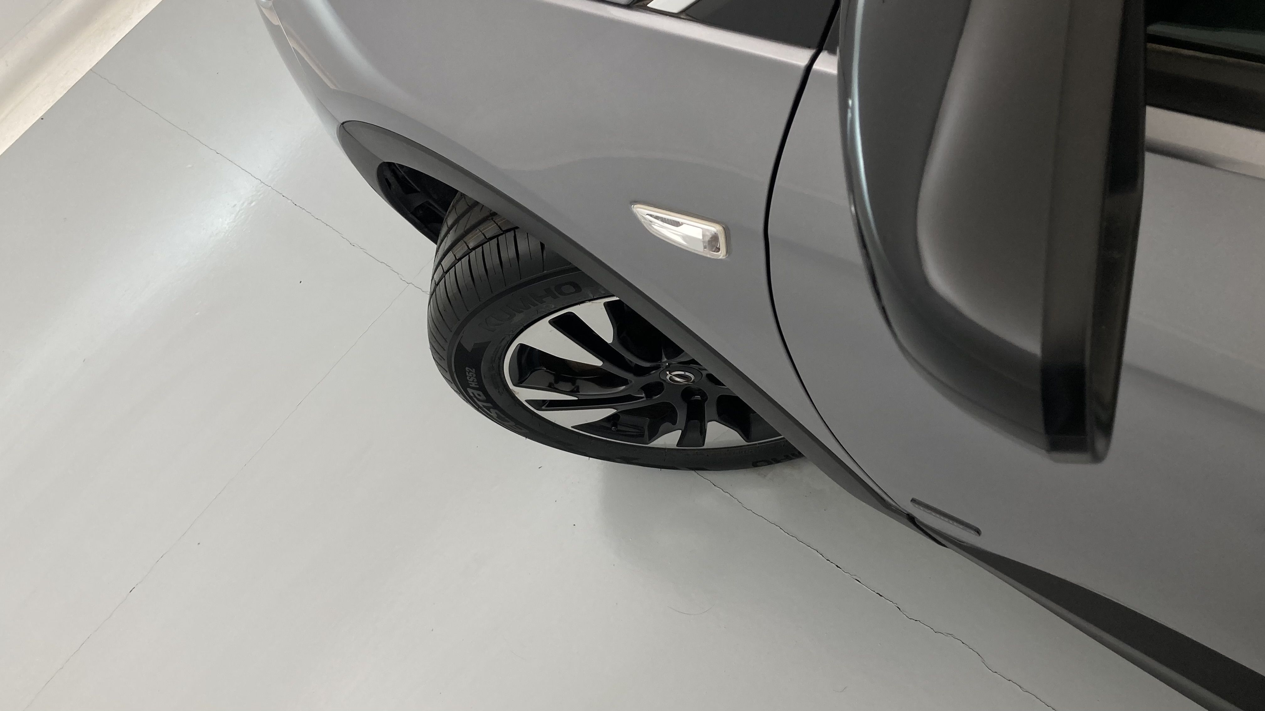 opel grandland x ultimate 1.6 PHEV 300 AT 2021 gris himalaya / techo negro 34