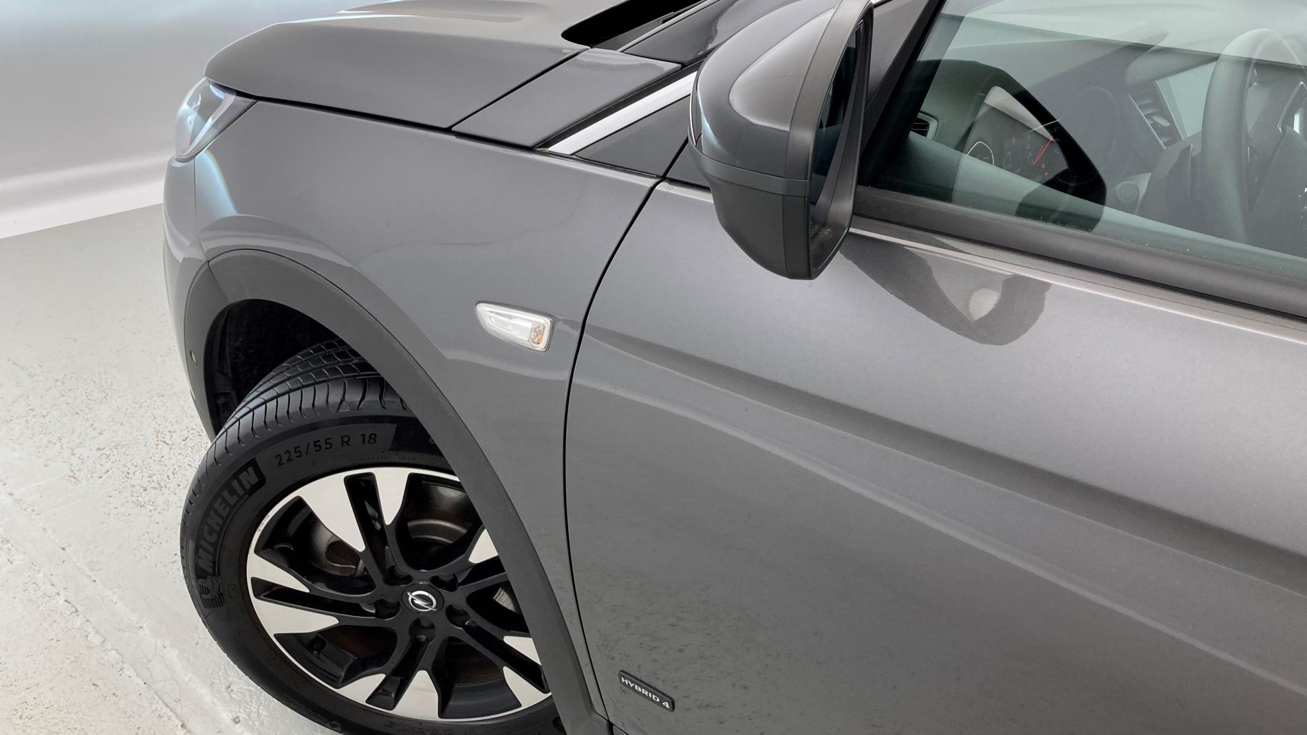 opel grandland x ultimate 1.6 PHEV 300 AT 2021 gris moai / techo negro 19