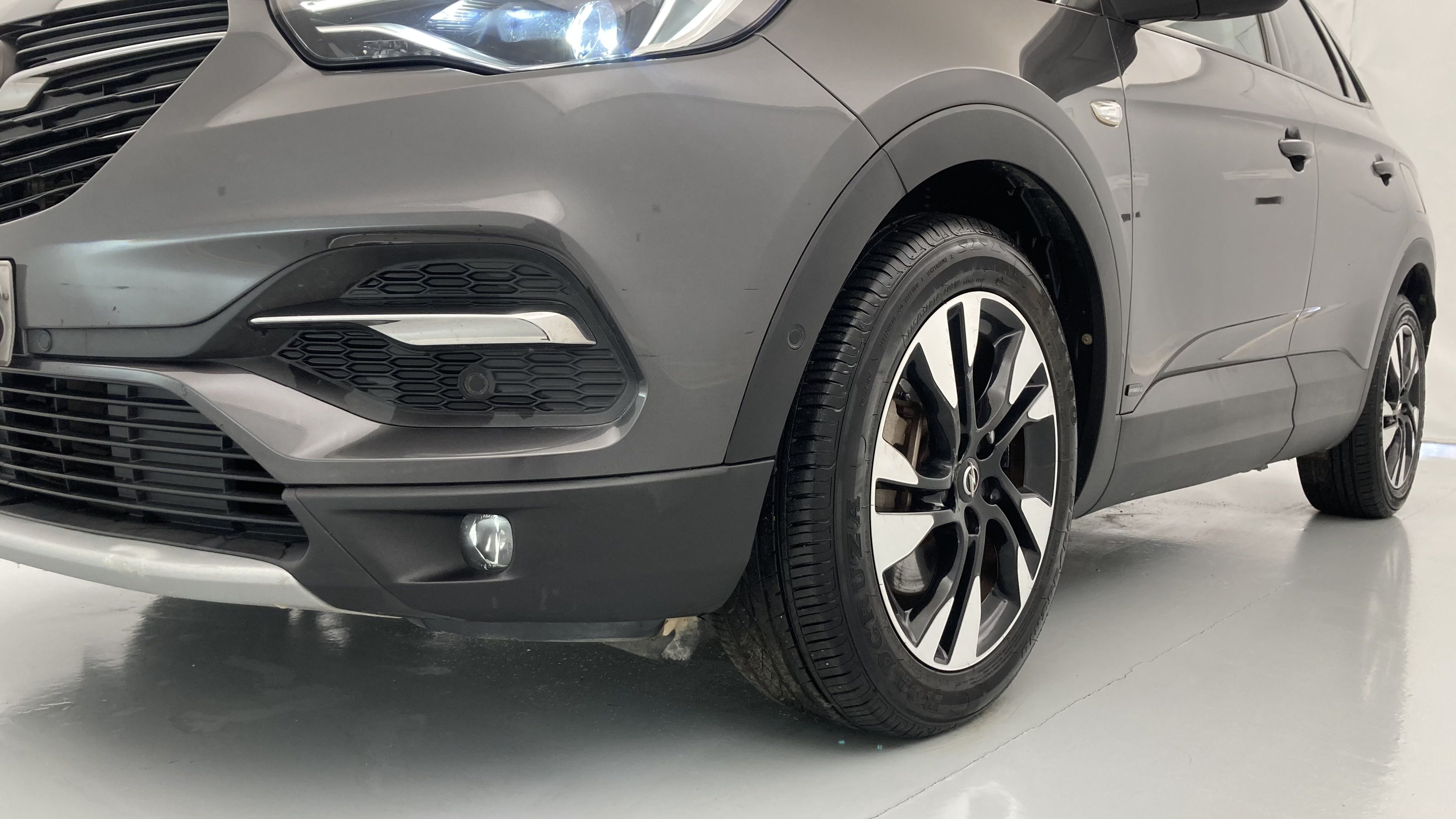 opel grandland x ultimate 1.6 PHEV 300 AT 2021 gris moai / techo negro 34
