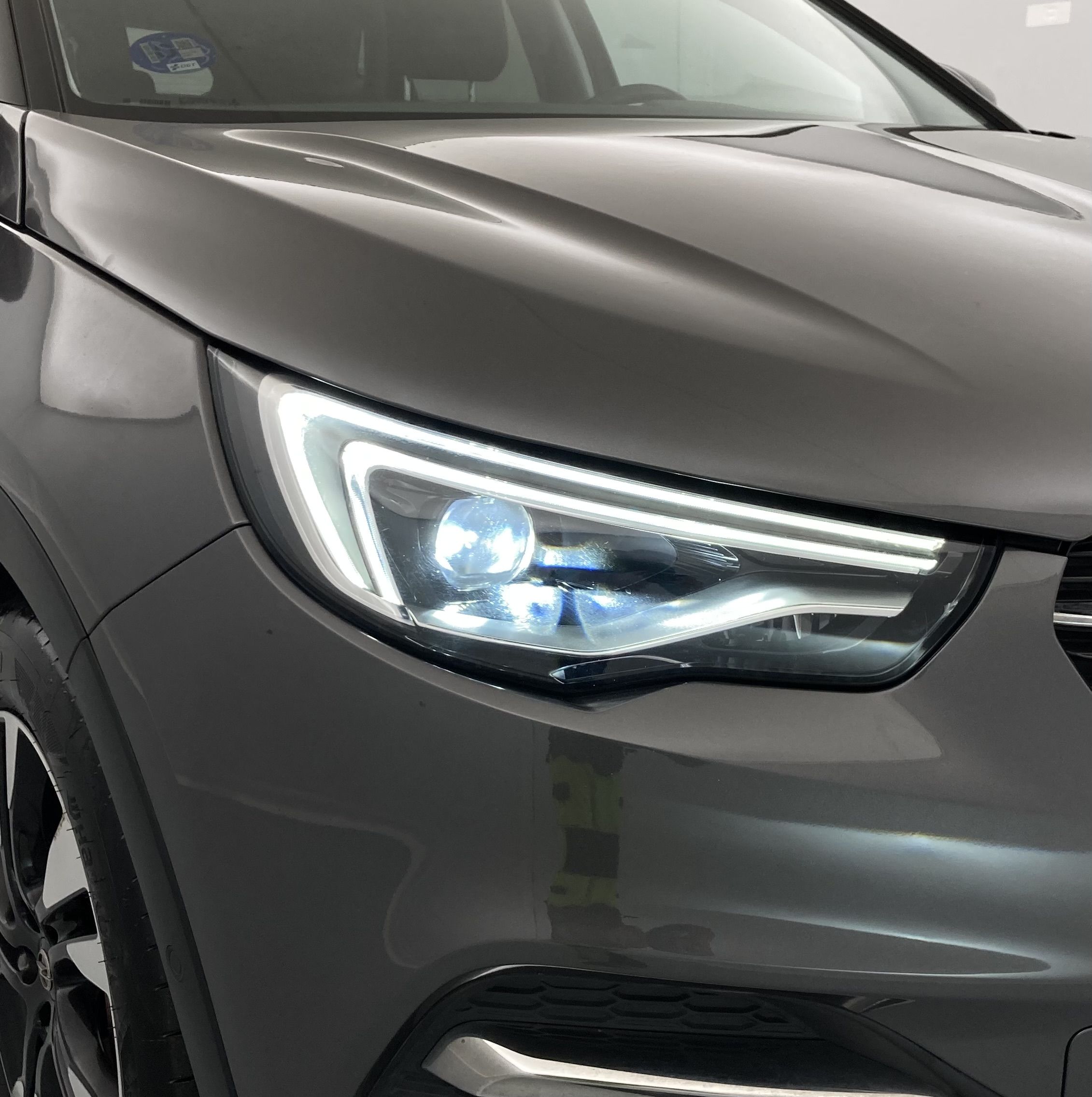 opel grandland x ultimate 1.6 PHEV 300 AT 2021 gris moai / techo negro 16
