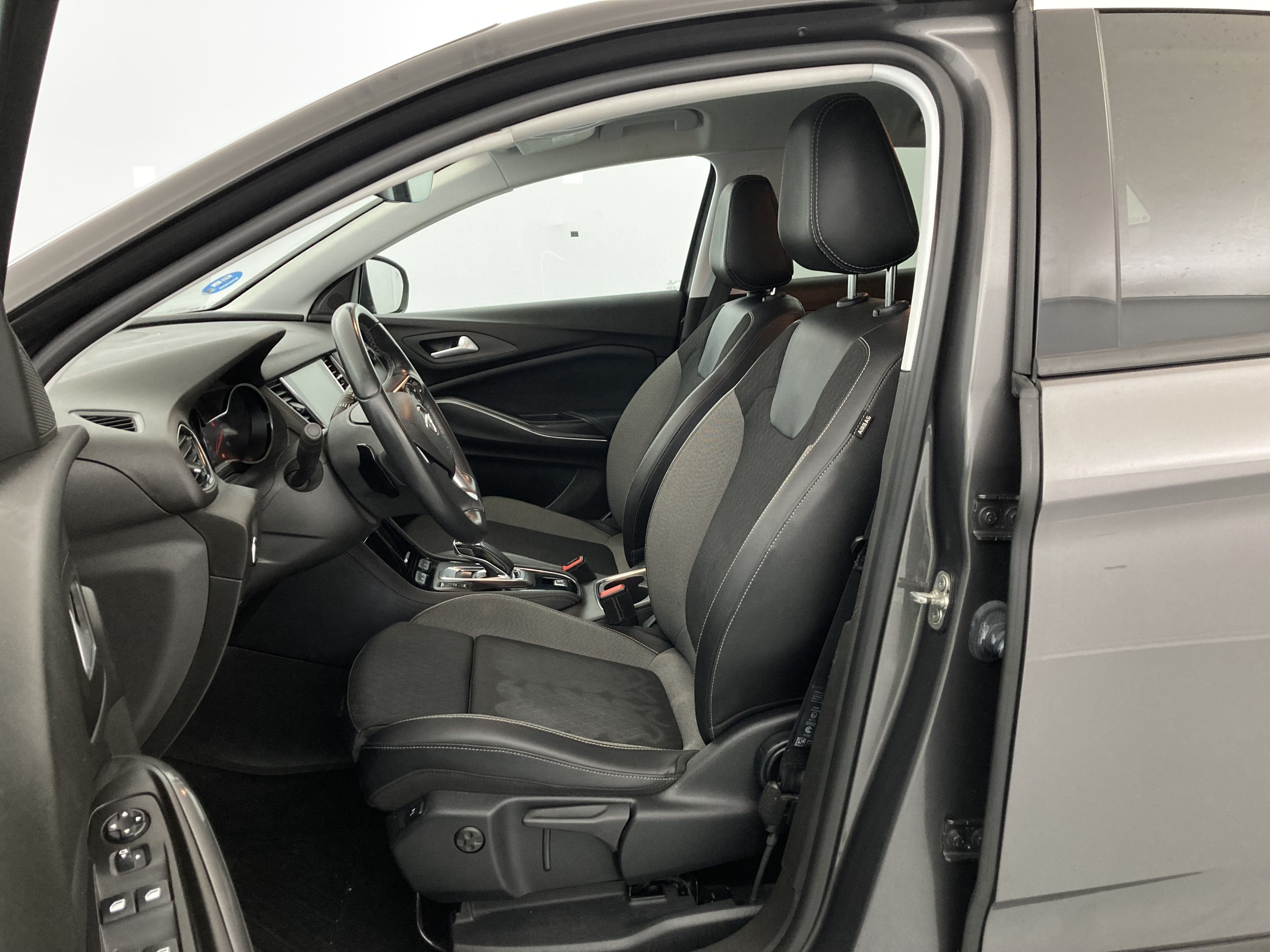 opel grandland x ultimate 1.6 PHEV 300 AT 2021 gris moai / techo negro 19