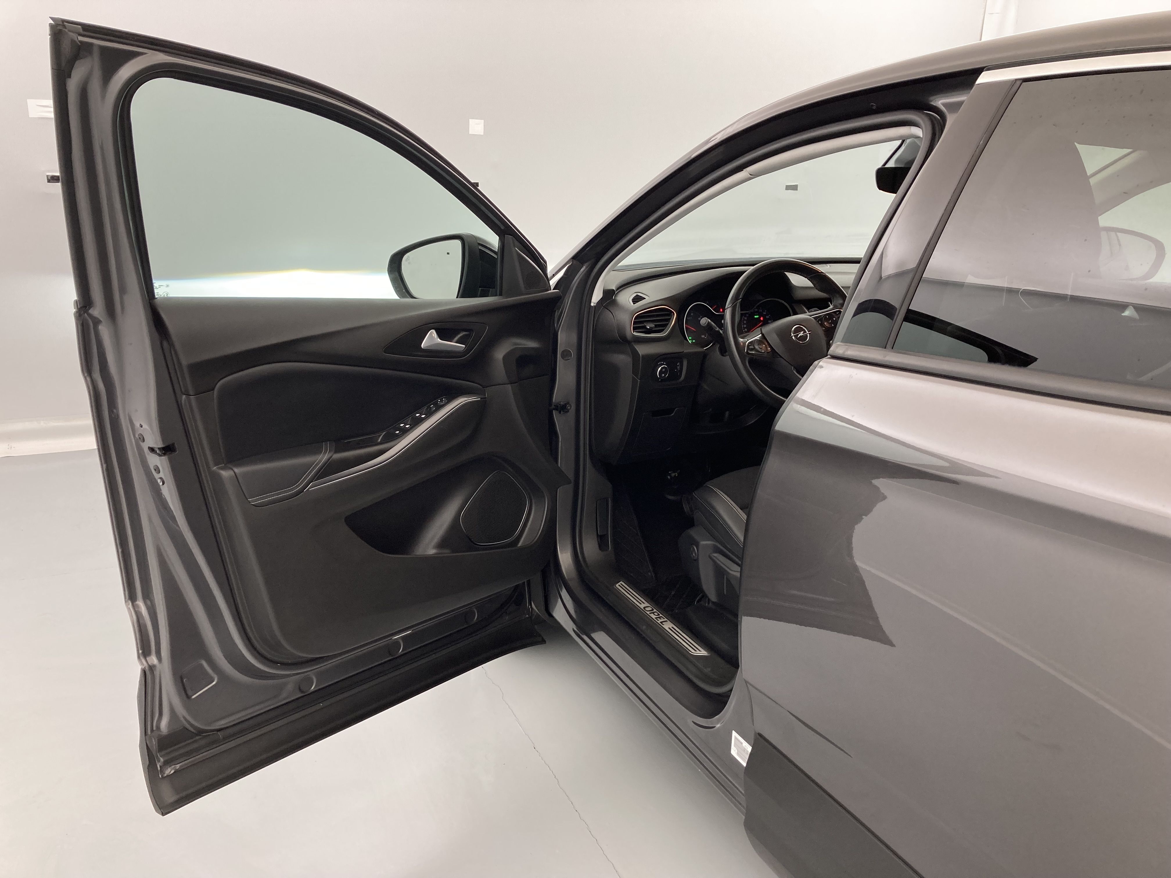 opel grandland x ultimate 1.6 PHEV 300 AT 2021 gris moai / techo negro 21