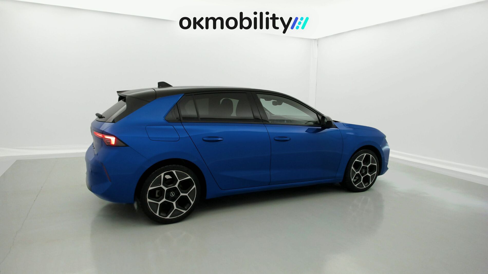opel astra gs 1.2T 130 AT 2023 kobalt blue 11