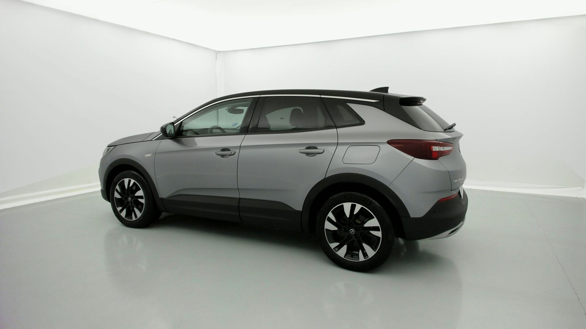 opel grandland x ultimate 1.6 PHEV 300 AT 2021 gris himalaya / techo negro 4