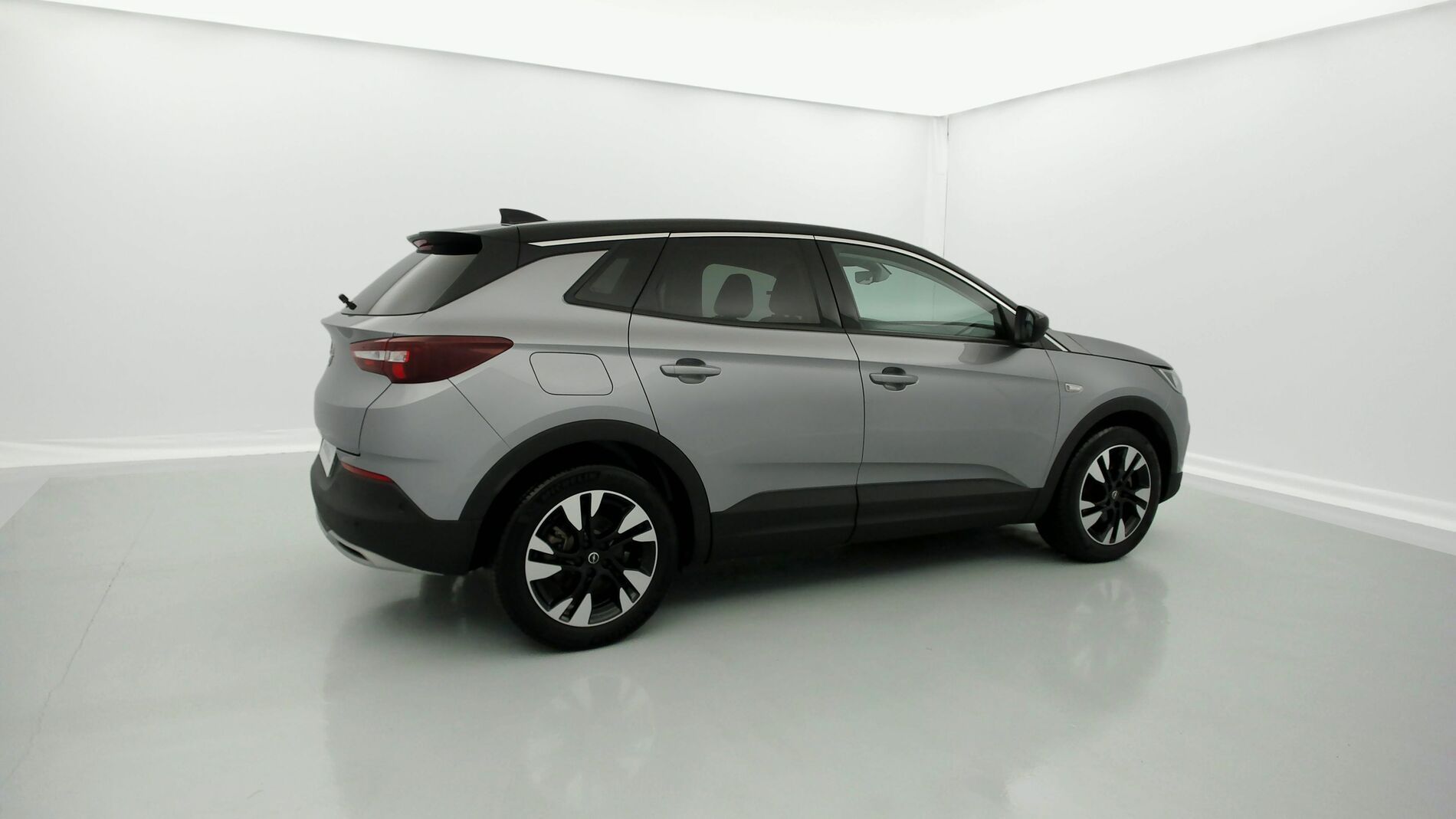 opel grandland x ultimate 1.6 PHEV 300 AT 2021 gris himalaya / techo negro 8