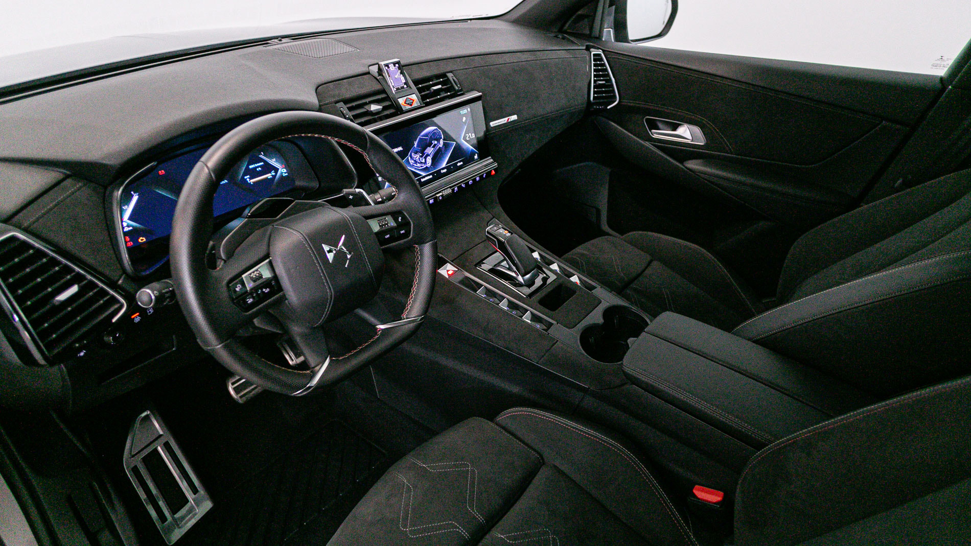 ds ds7 crossback performance line + E-TENSE 300 CA 2021 gris artense 15