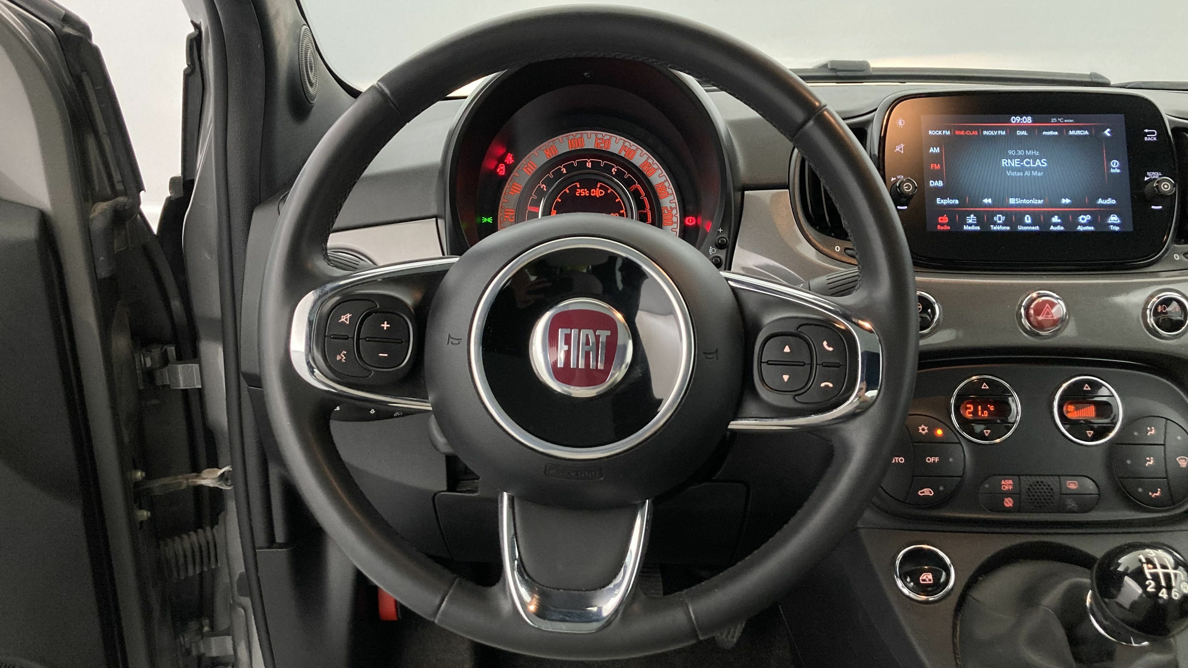 fiat 500 dolcevita 1.0 HYBRID 70 MHEV 2023 gris pompei 17