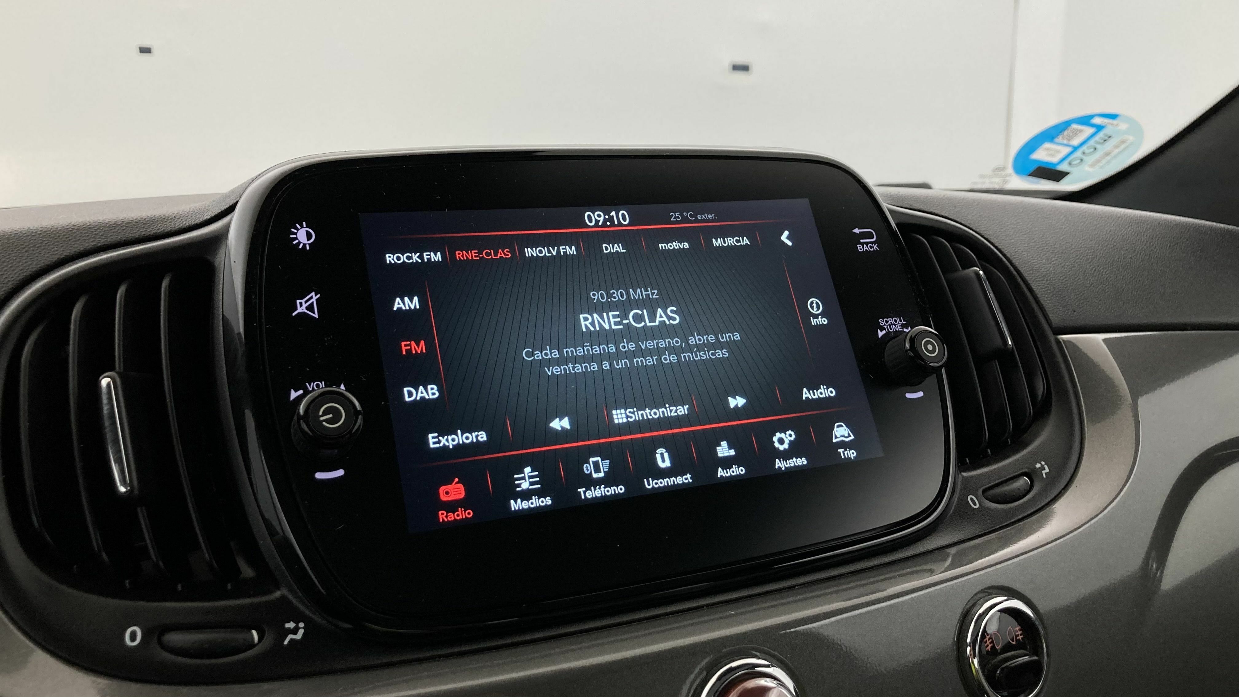 fiat 500 dolcevita 1.0 HYBRID 70 MHEV 2023 gris pompei 19