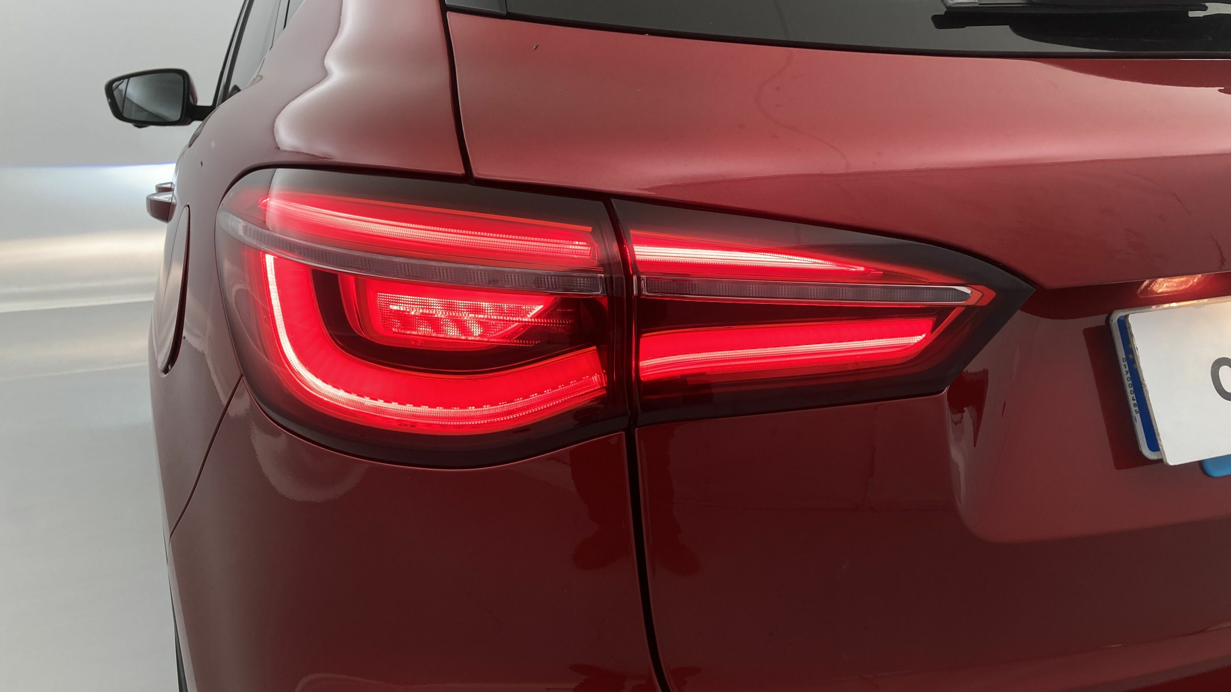 mg ehs phev luxury 1.5 T-GDI 258 PHEV 2023 diamond red 28