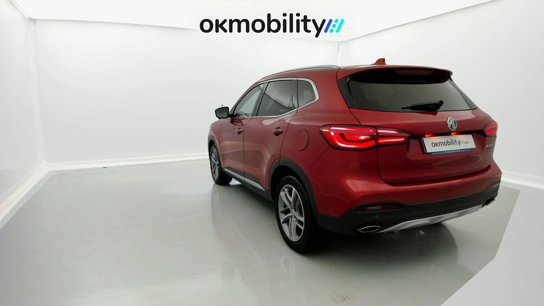 mg ehs phev luxury 1.5 T-GDI 258 PHEV 2023 diamond red 8