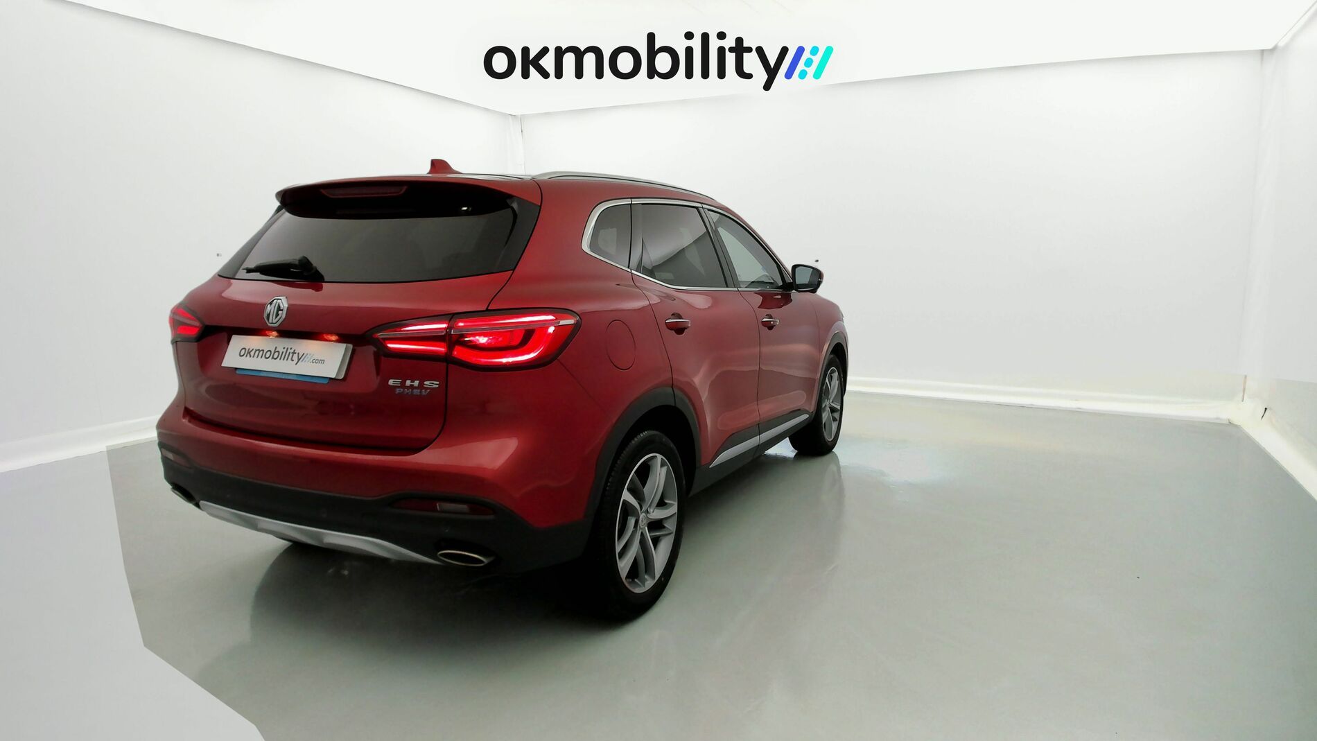 mg ehs phev luxury 1.5 T-GDI 258 PHEV 2023 diamond red 10